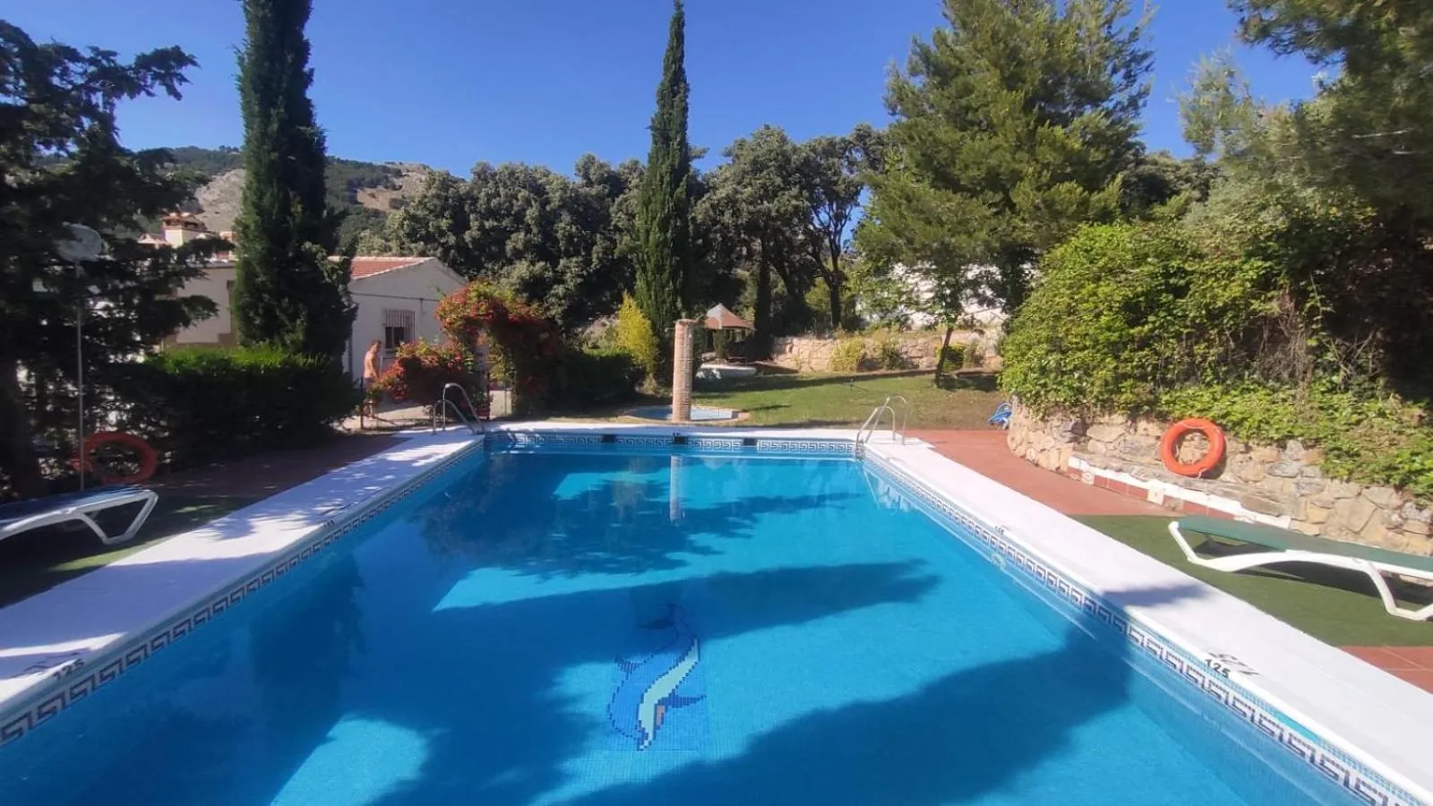 Swimming pool in Hotel Rural Puerto Mágina