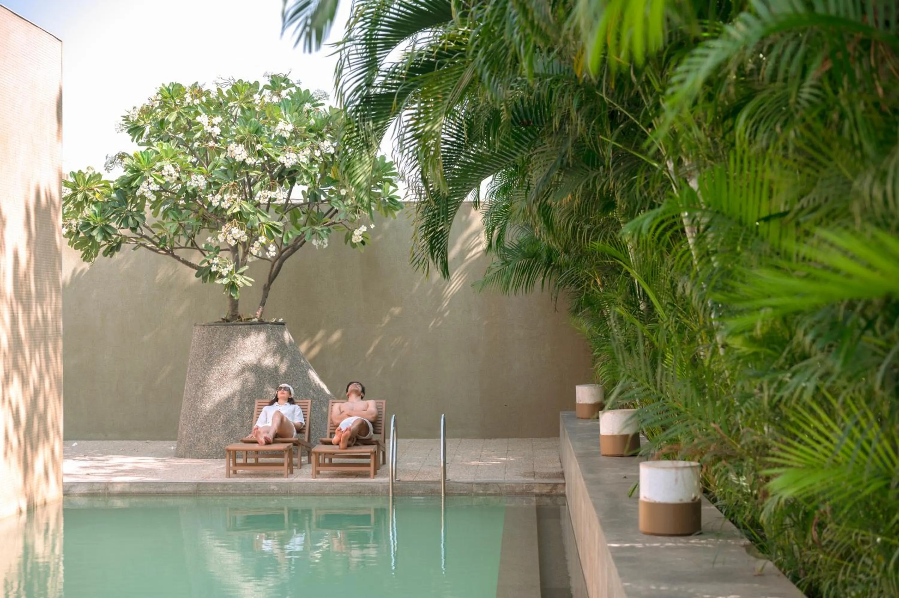 Swimming pool in Life At REPOSE- Lake Villas Resort & Club