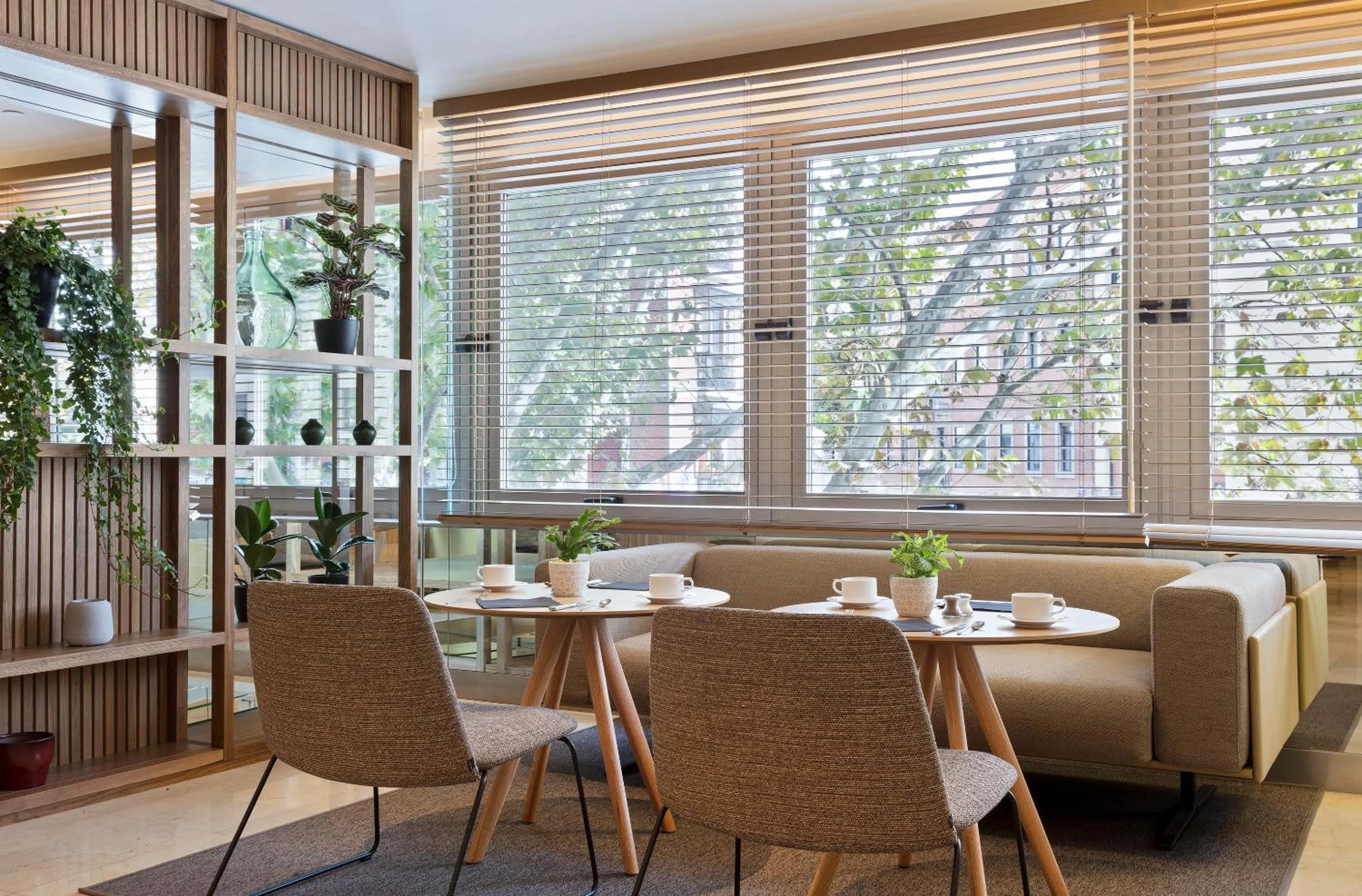 Restaurant/places to eat in Melia Madrid Princesa