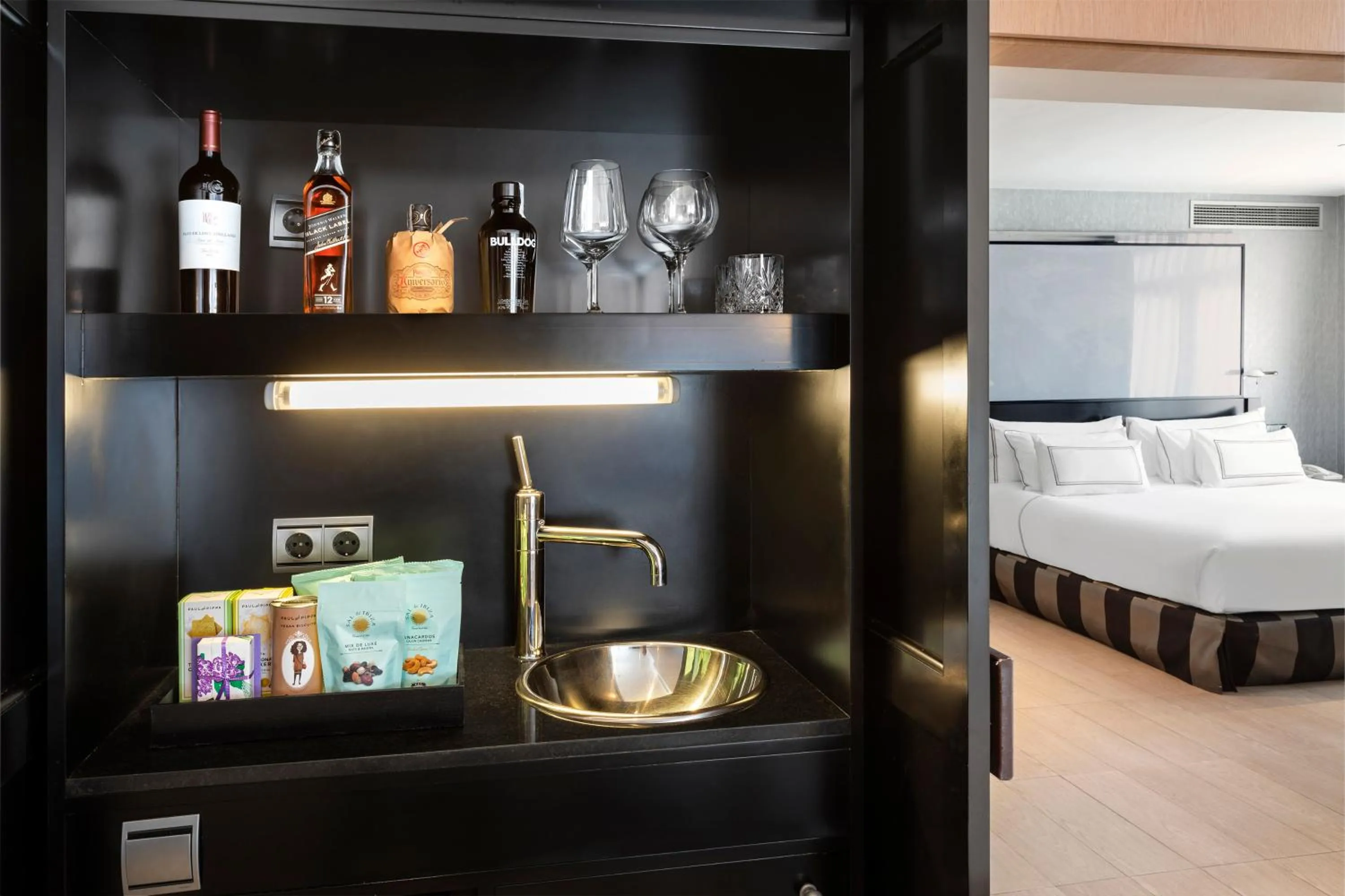 Bed in Melia Madrid Princesa