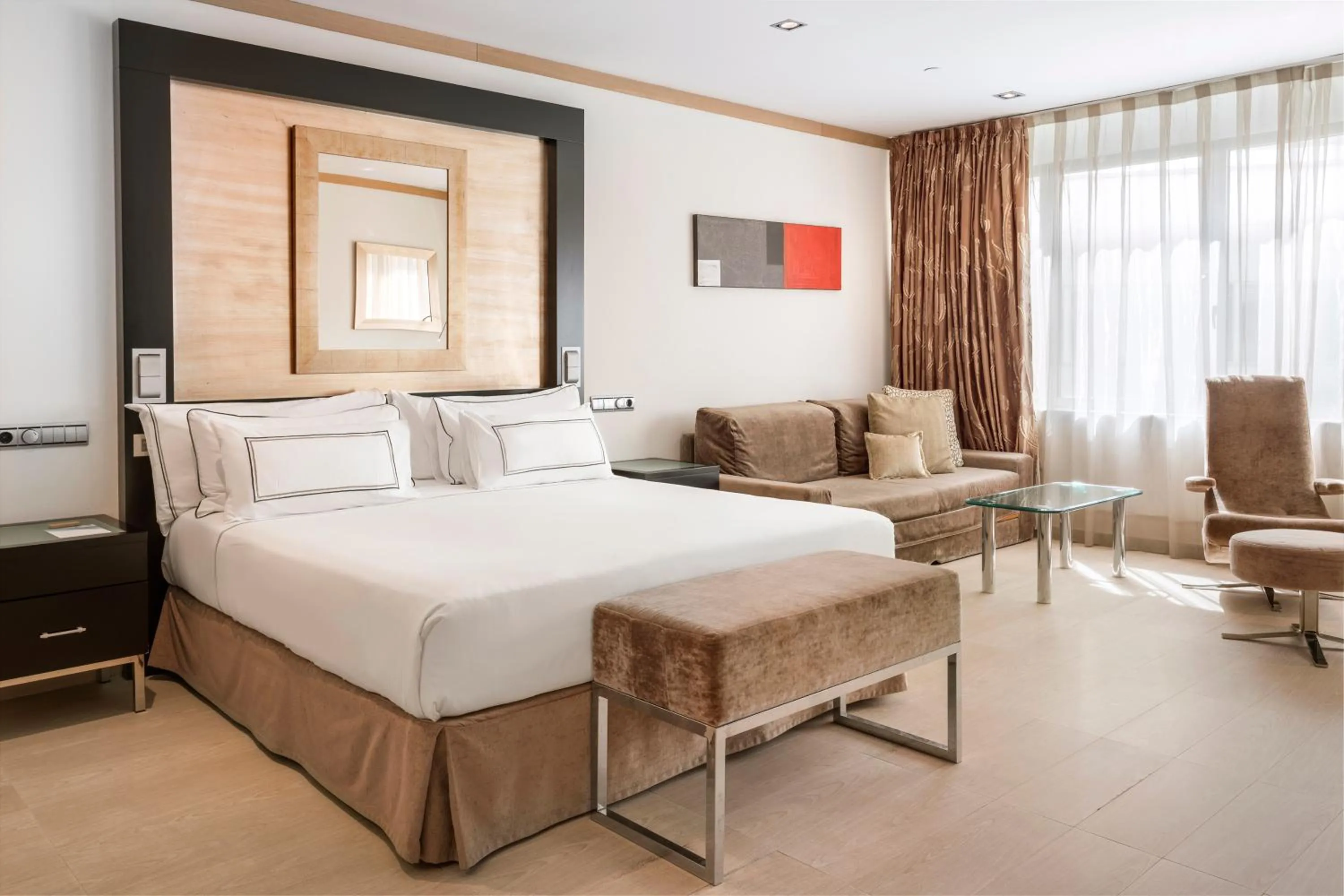 Bed in Melia Madrid Princesa