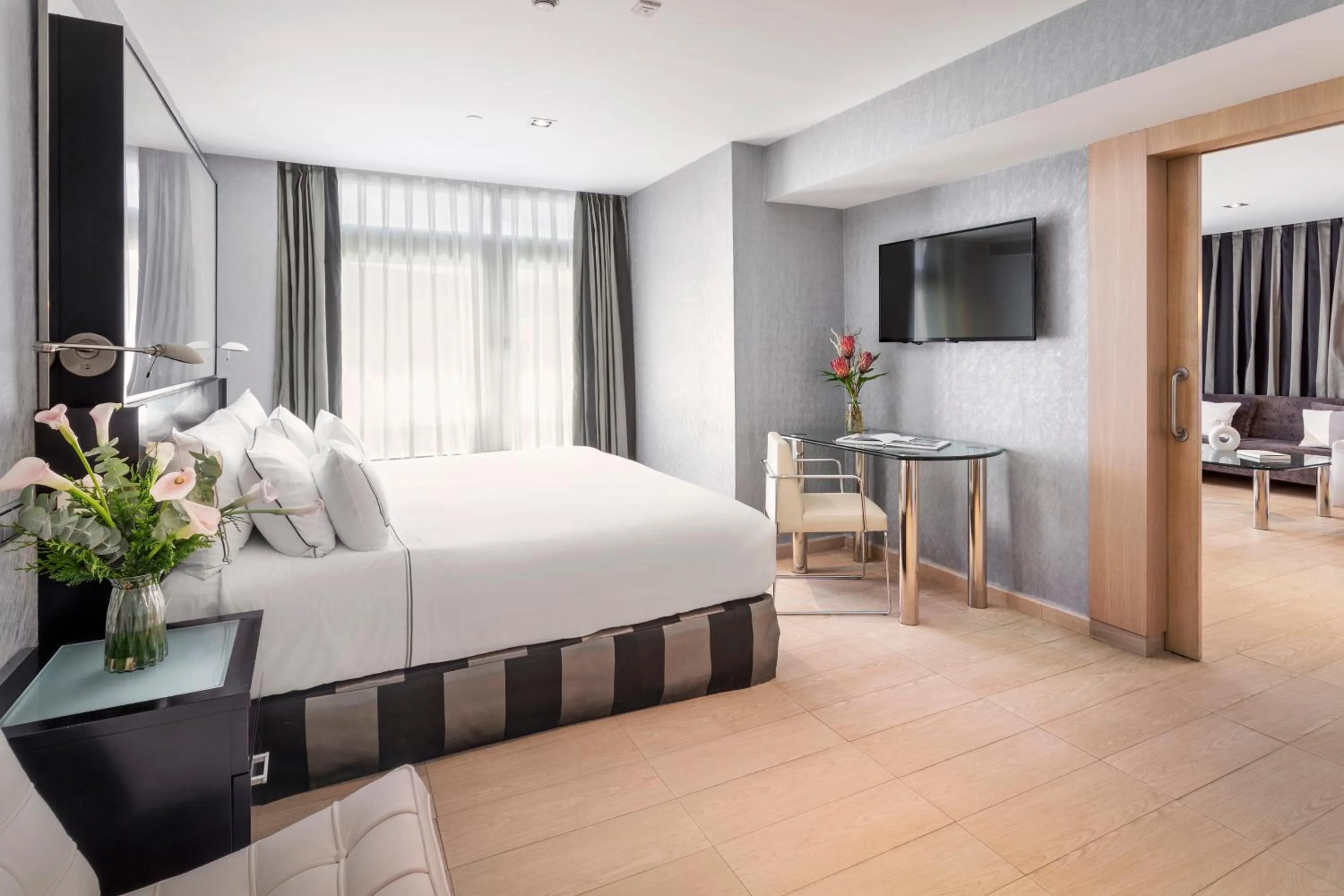 Bed in Melia Madrid Princesa