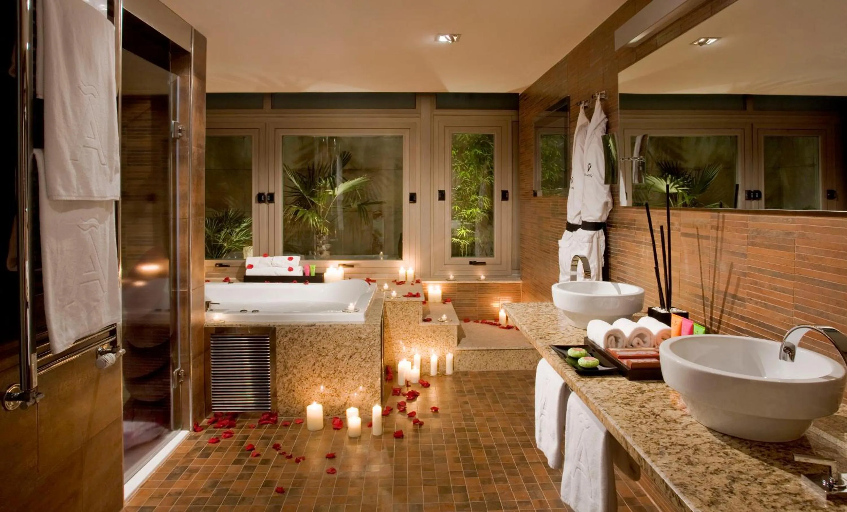 Shower in Melia Madrid Princesa