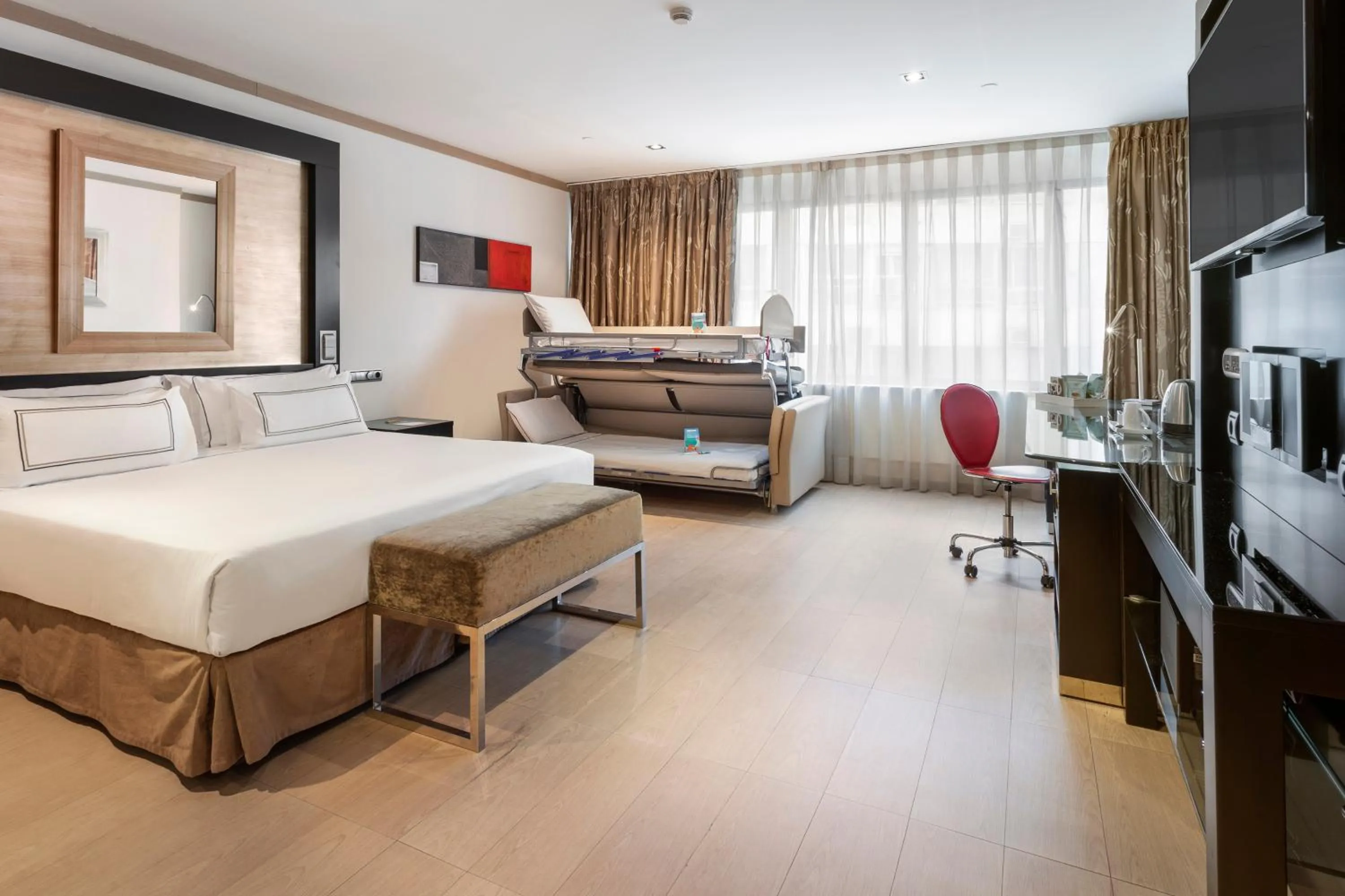 Bed in Melia Madrid Princesa