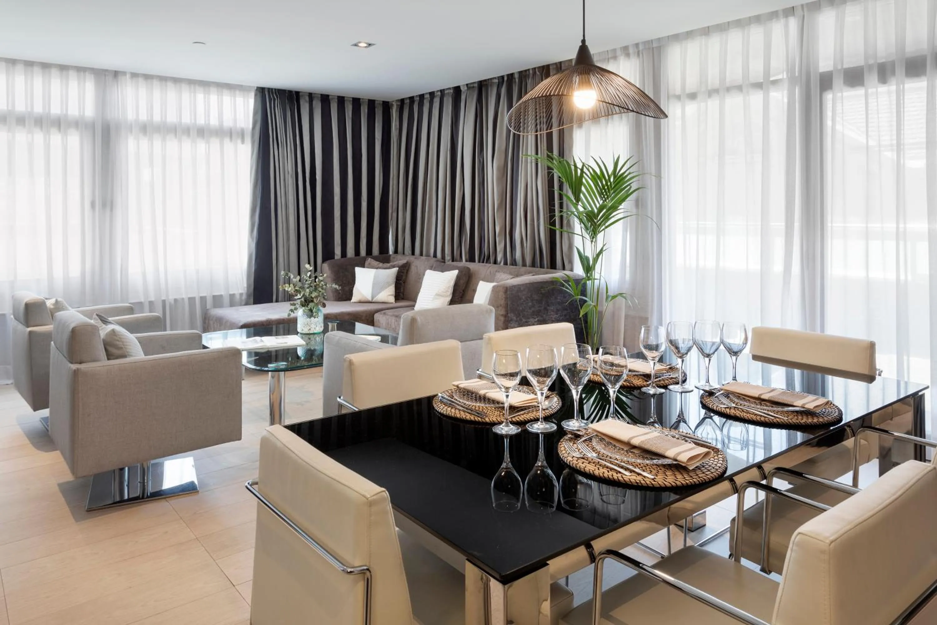 Living room in Melia Madrid Princesa