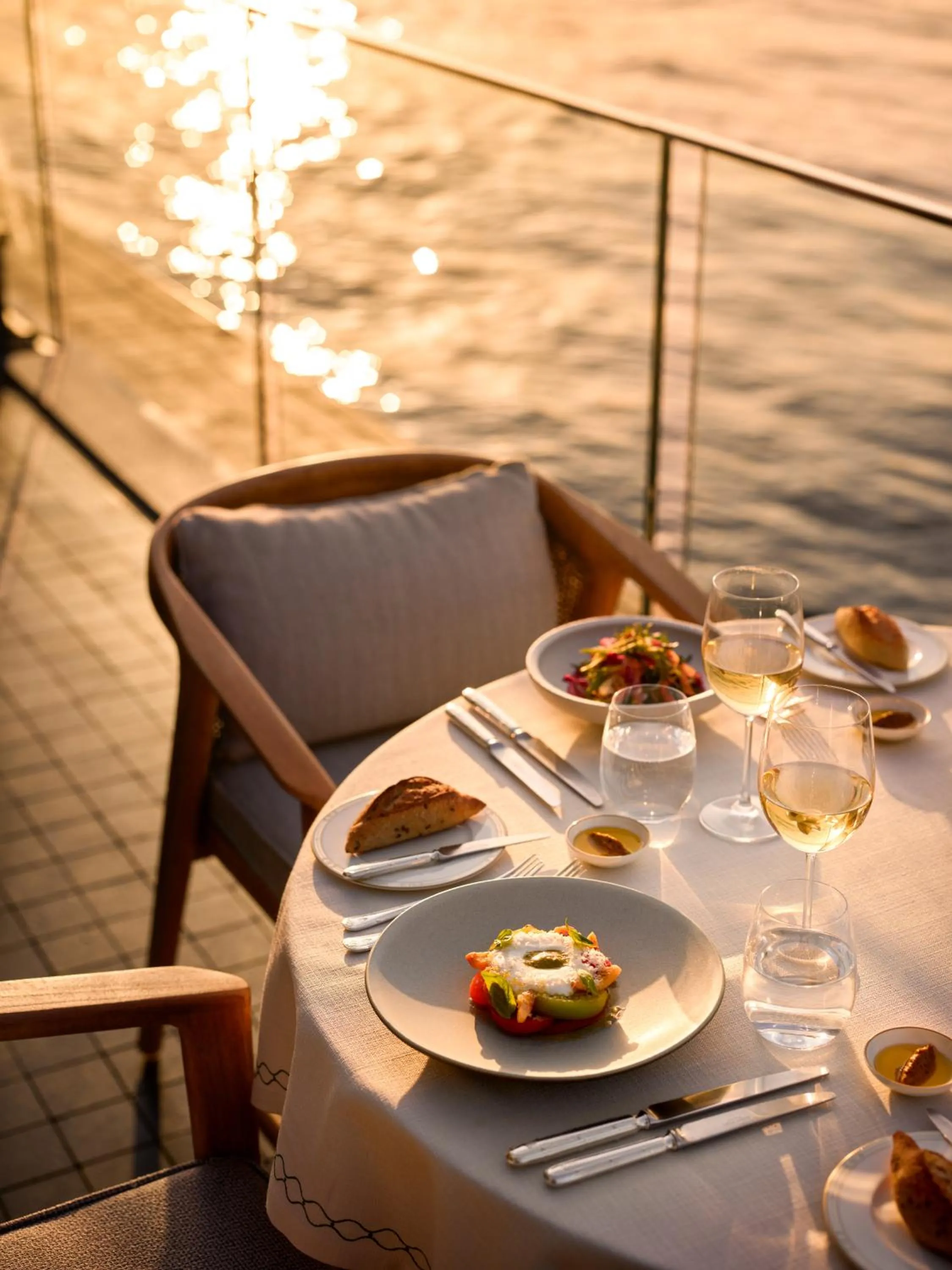 Restaurant/places to eat in The Peninsula Istanbul