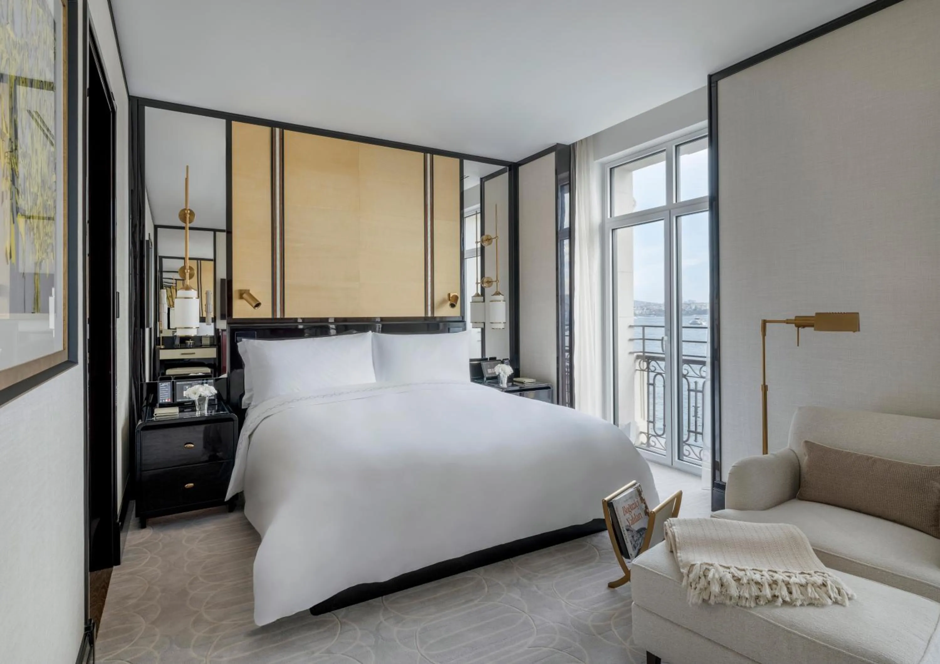 Bedroom, Bed in The Peninsula Istanbul