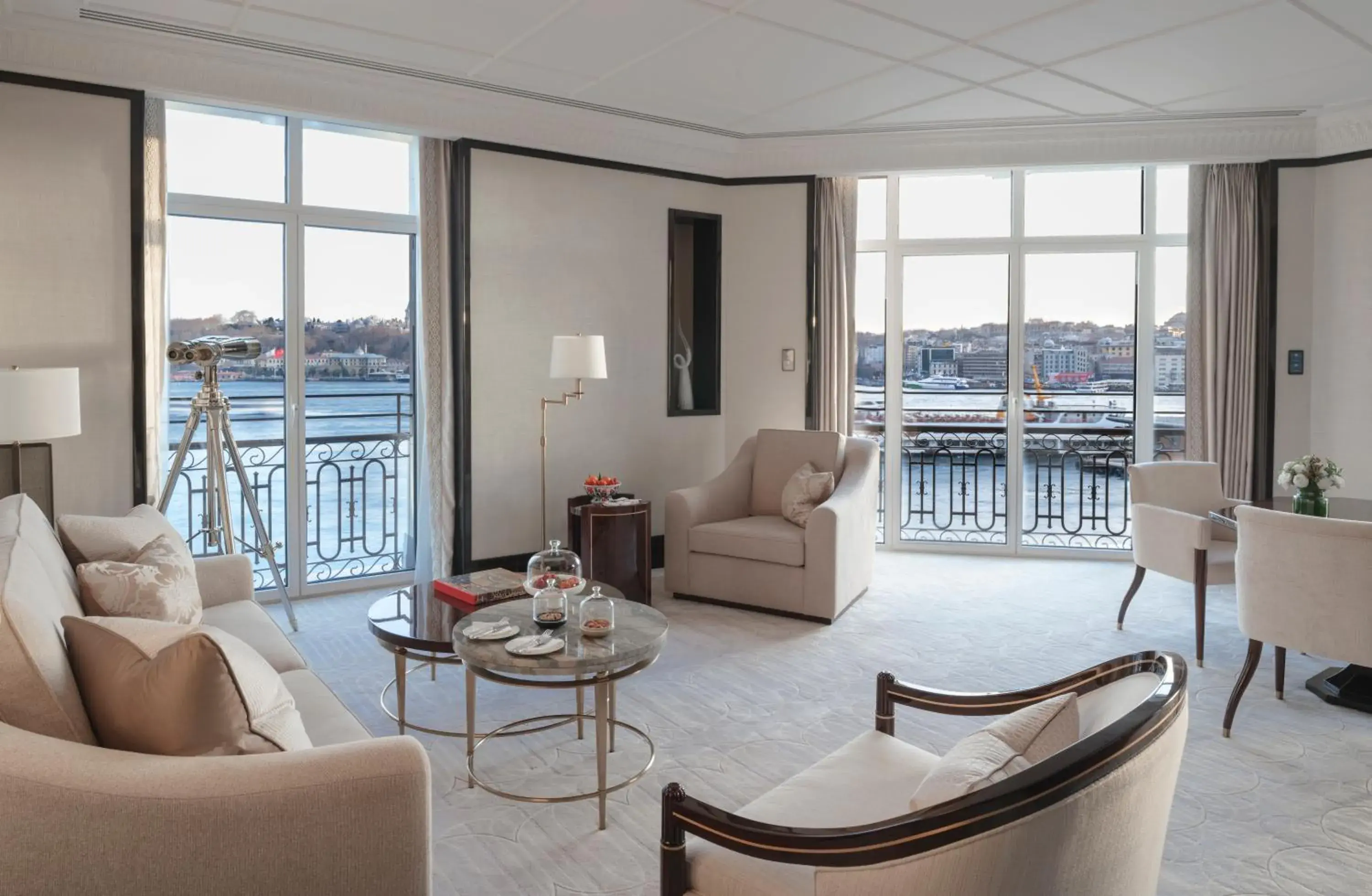 Executive Bosphorus Suite King in The Peninsula Istanbul Executive Bosphorus Suite King in The Peninsula Istanbul