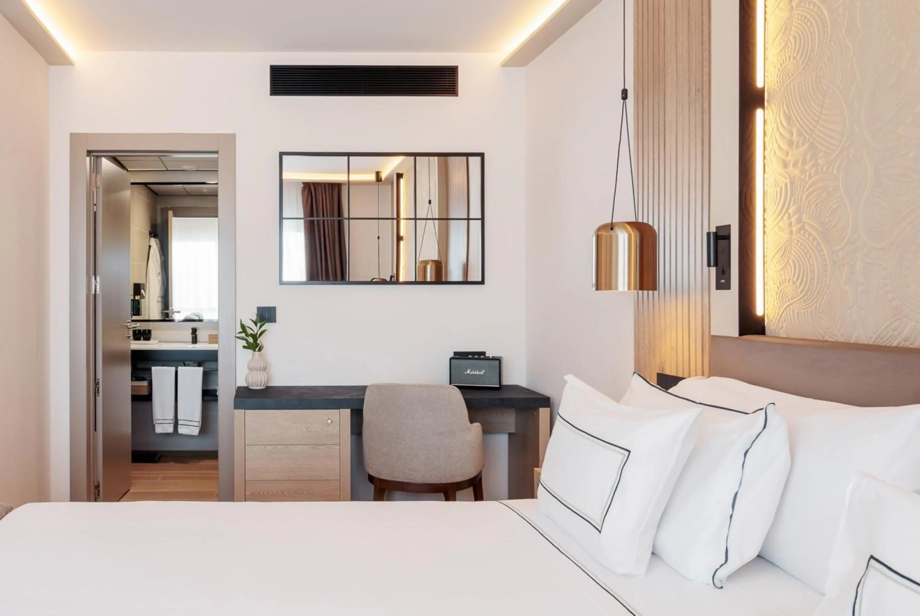 Bed in Melia Alicante