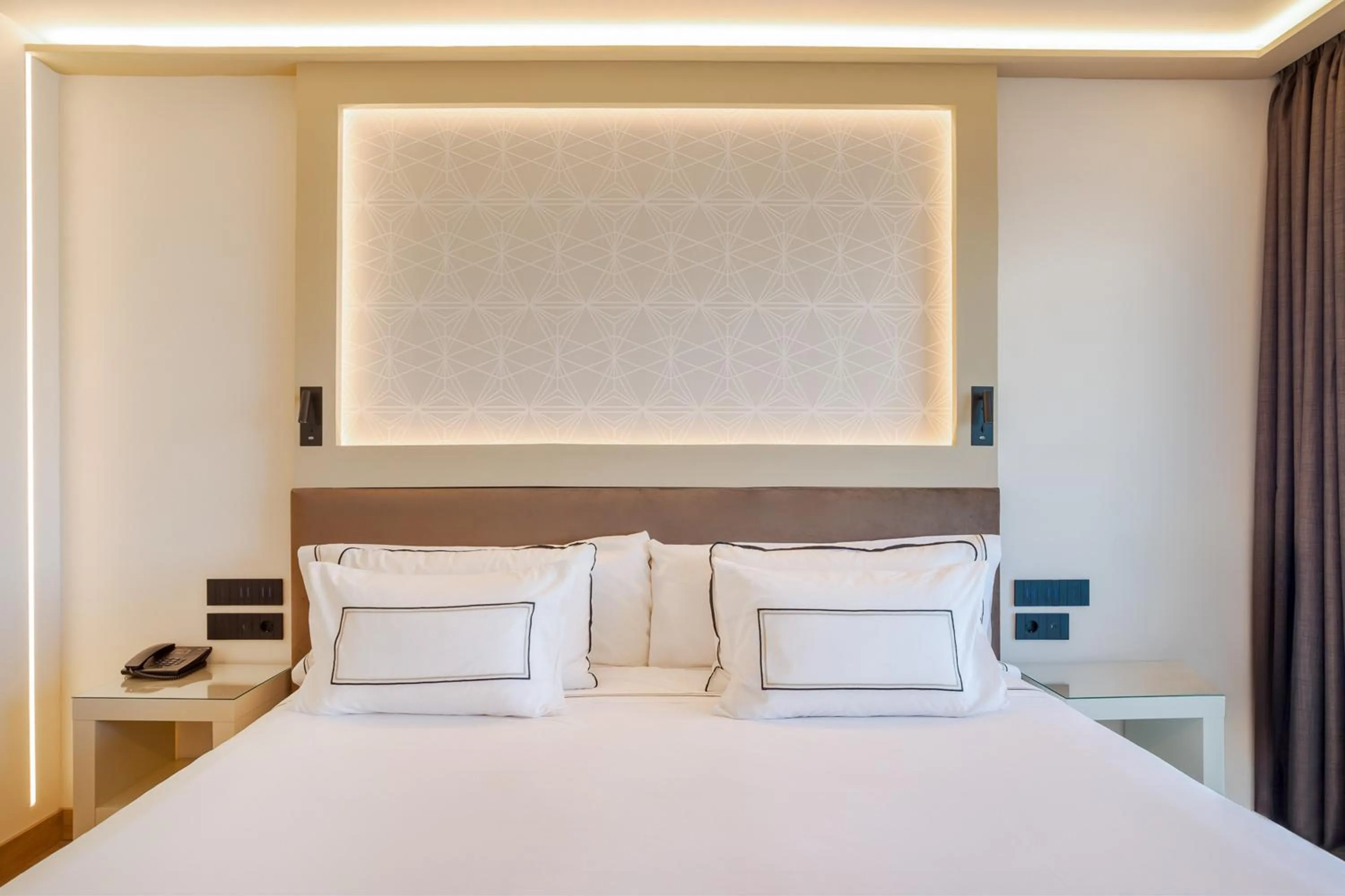 Bed in Melia Alicante