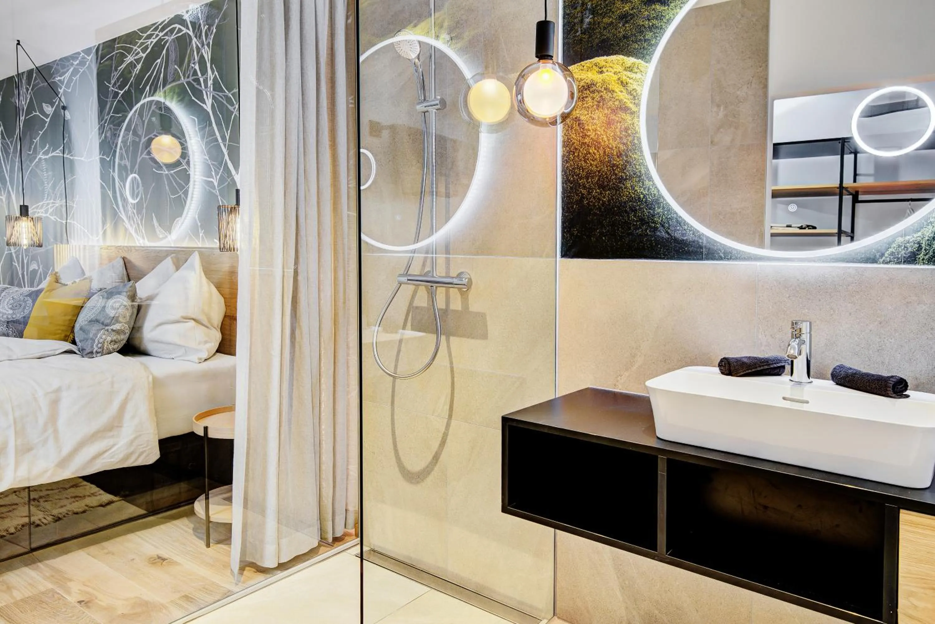 Bathroom, Bed in Königswieser Hof