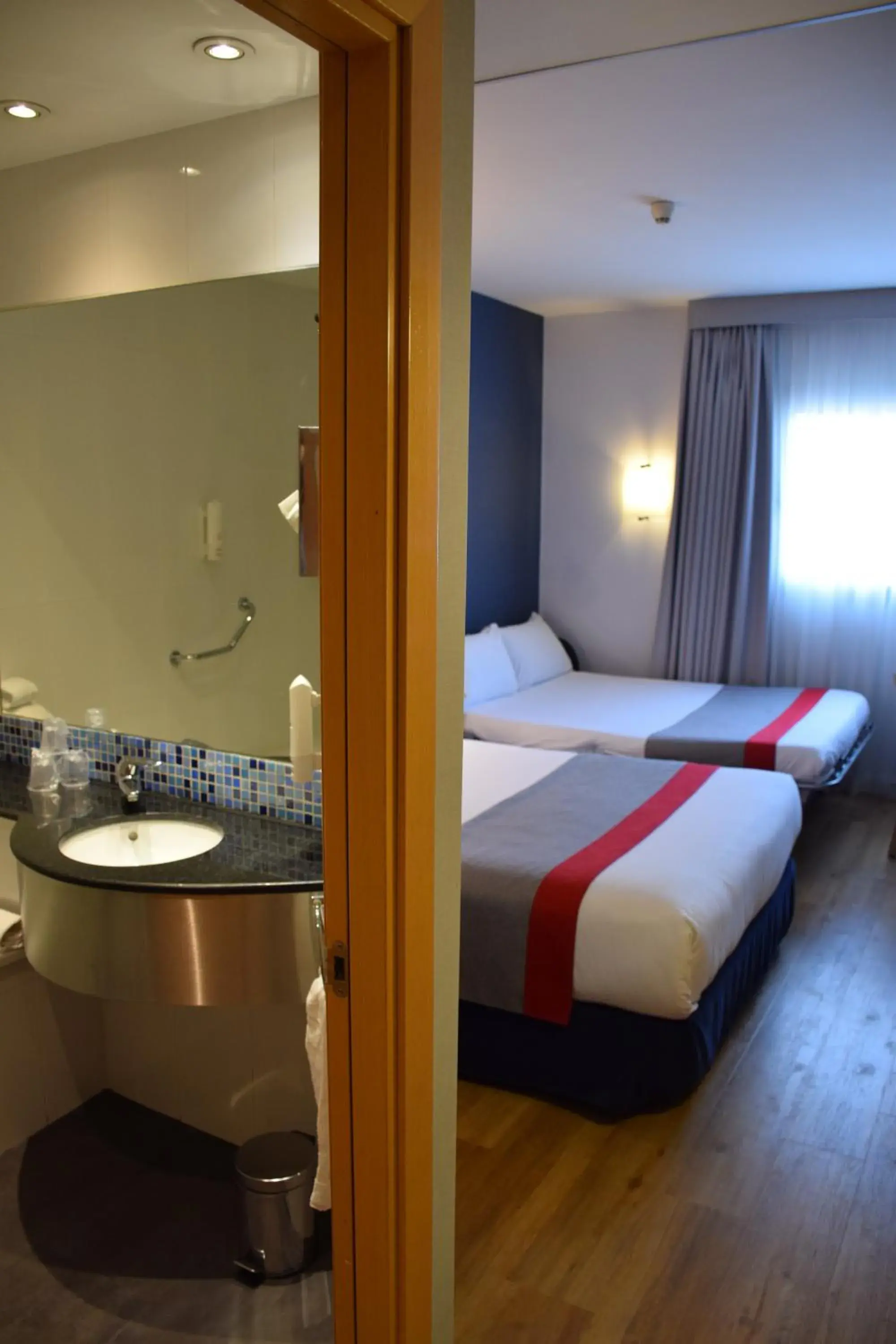 Standard Room in Hotel Holiday Inn Express Madrid-Rivas by IHG Standard Room in Hotel Holiday Inn Express Madrid-Rivas by IHG