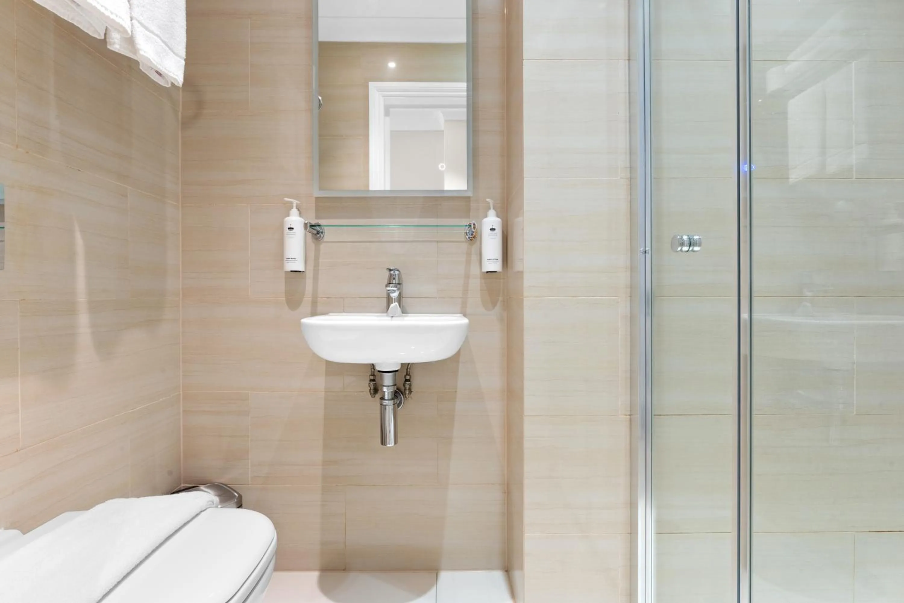 Shower in Cleveland Residences Russell Square