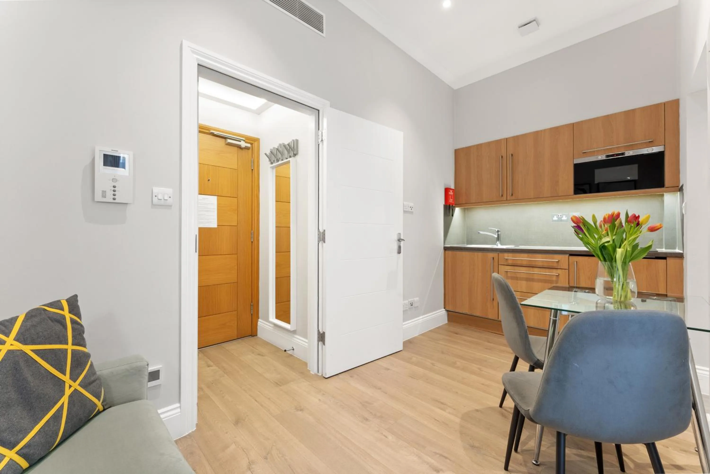 Kitchen or kitchenette in Cleveland Residences Russell Square