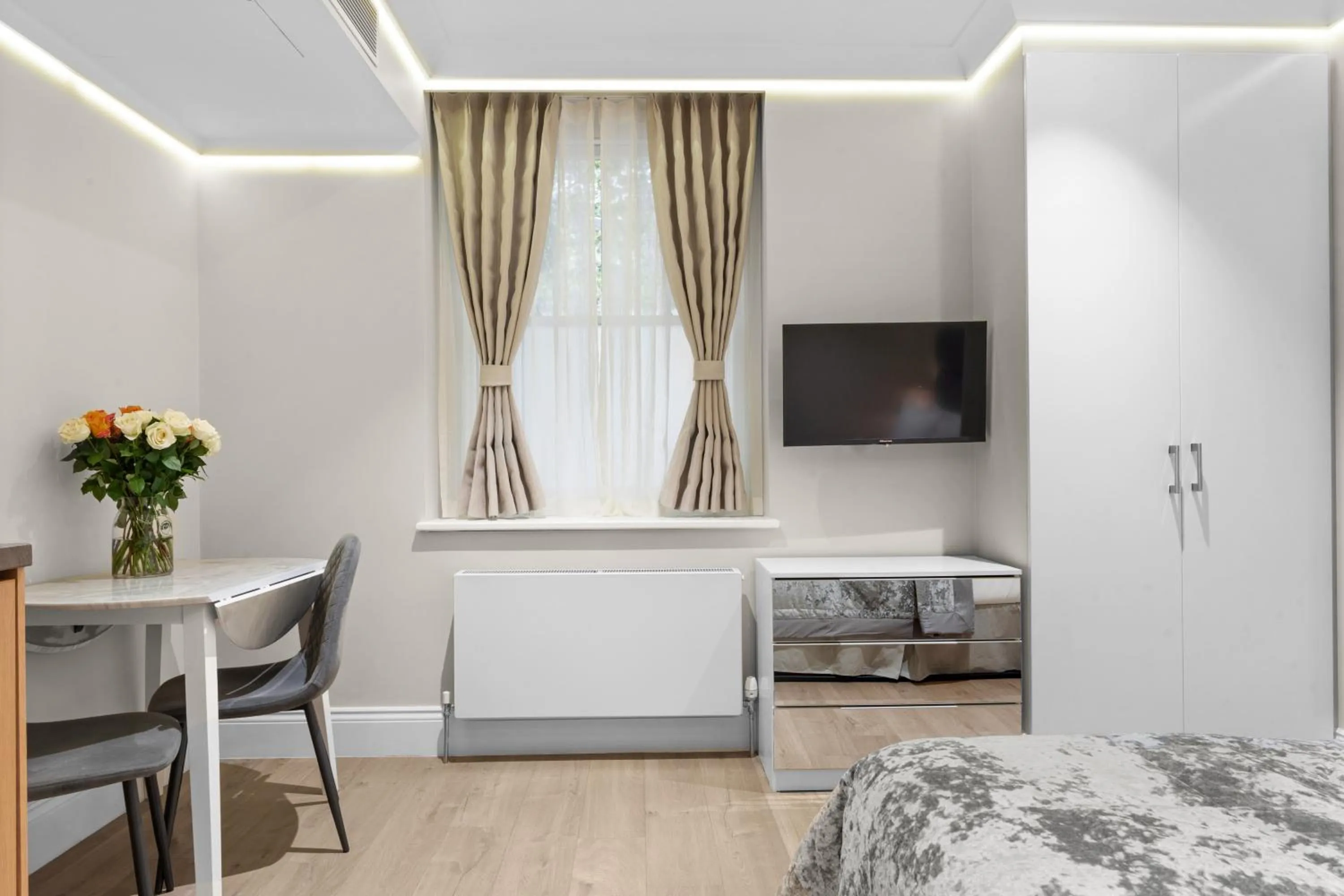 Bed in Cleveland Residences Russell Square