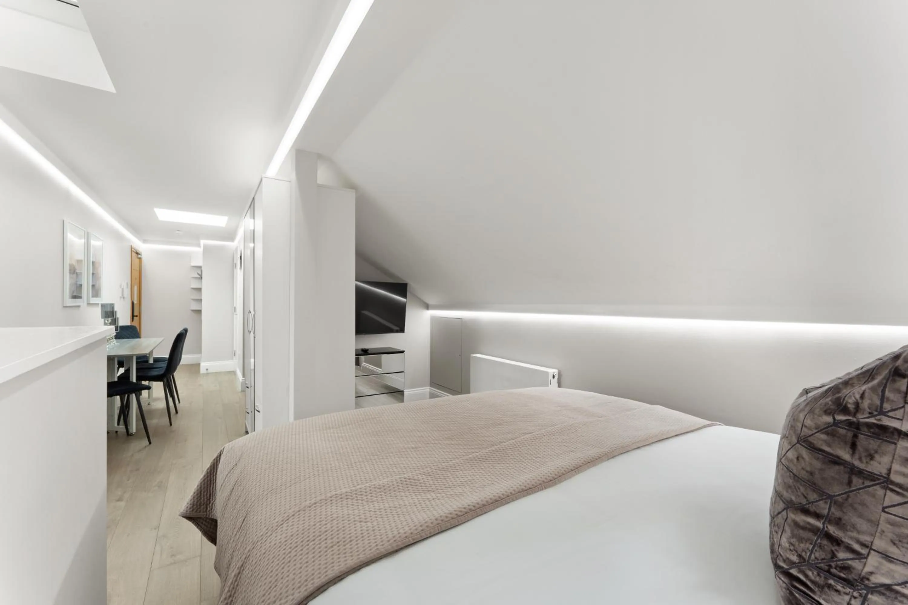 Bed in Cleveland Residences Russell Square