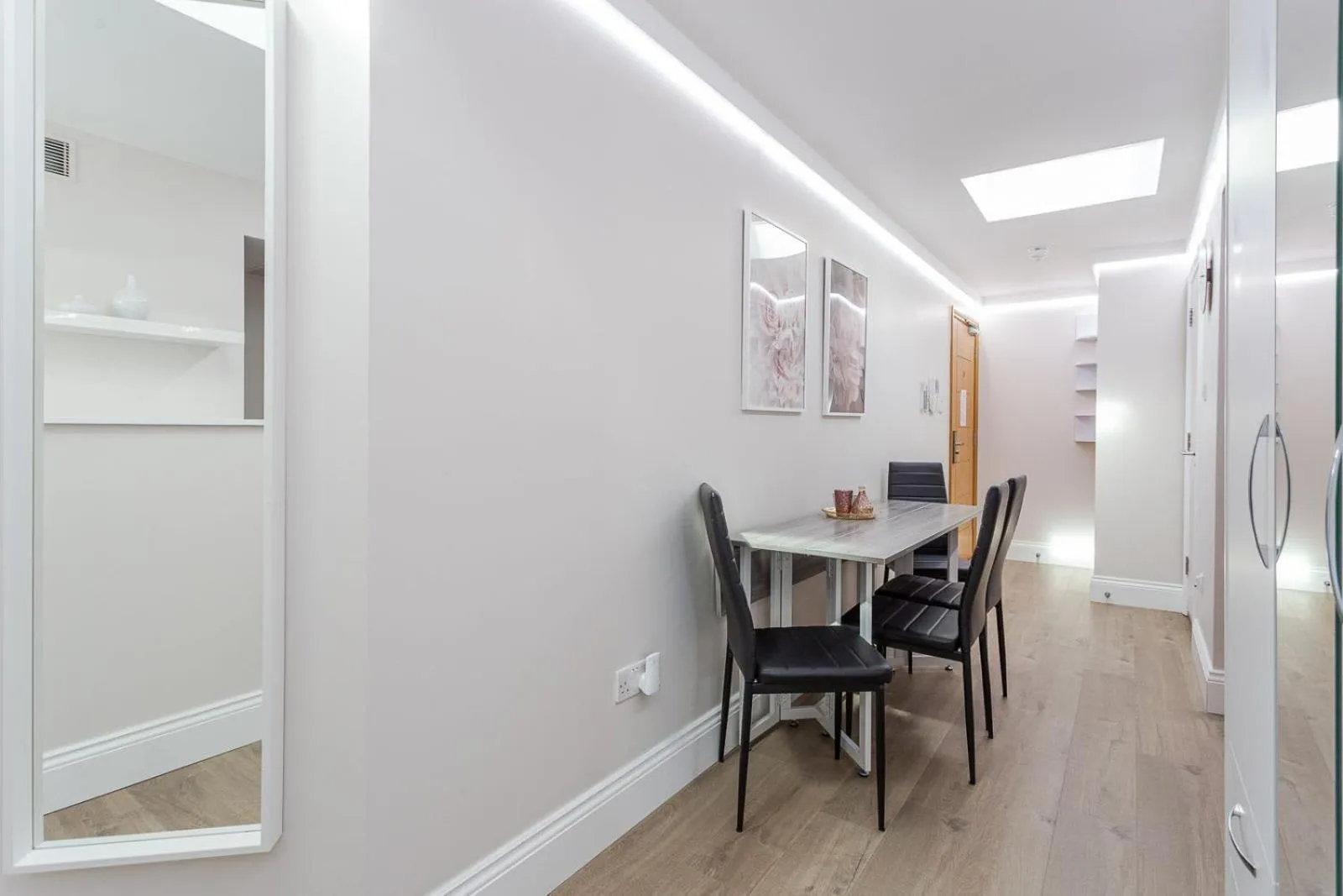 Dining area in Cleveland Residences Russell Square