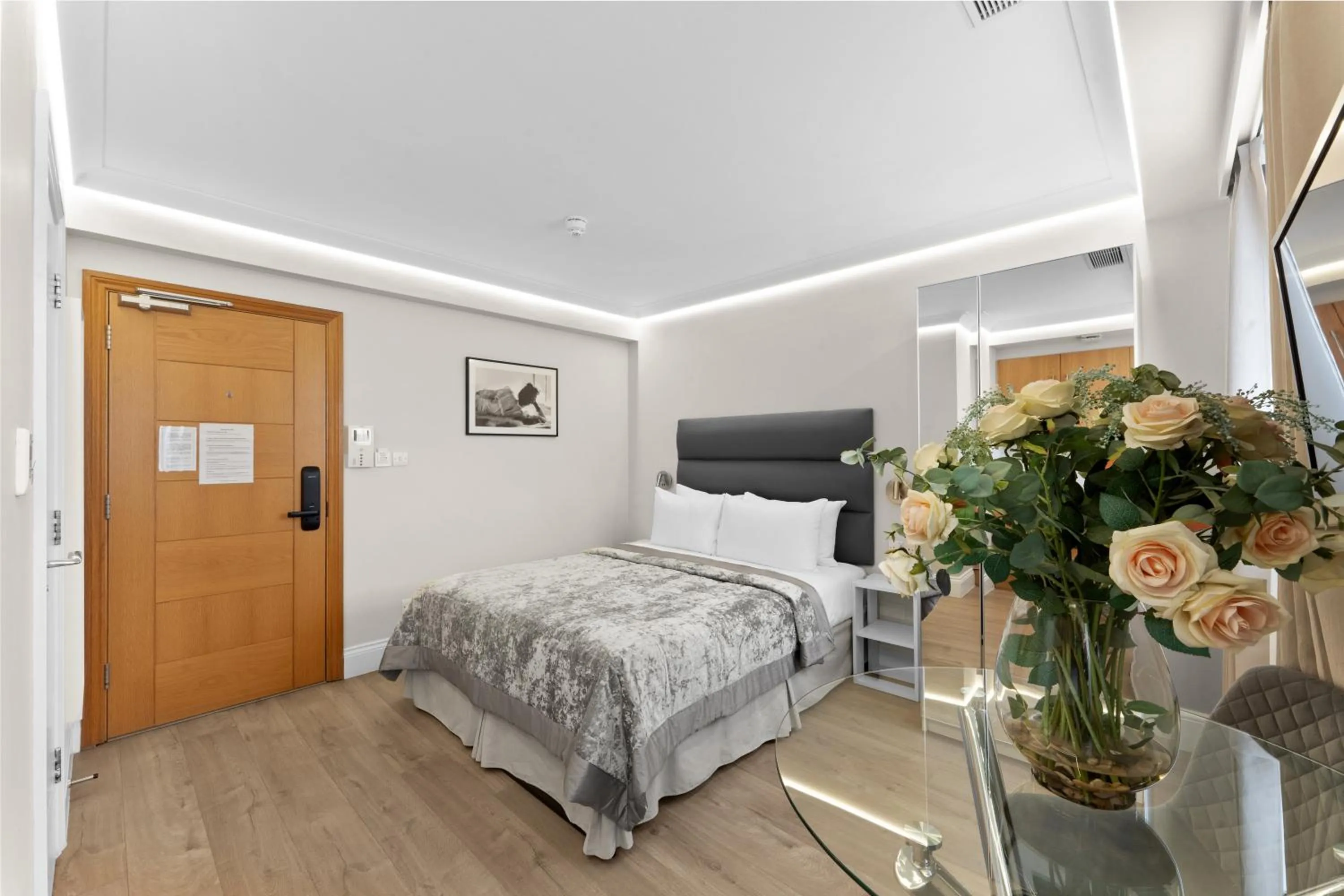 Bed in Cleveland Residences Russell Square