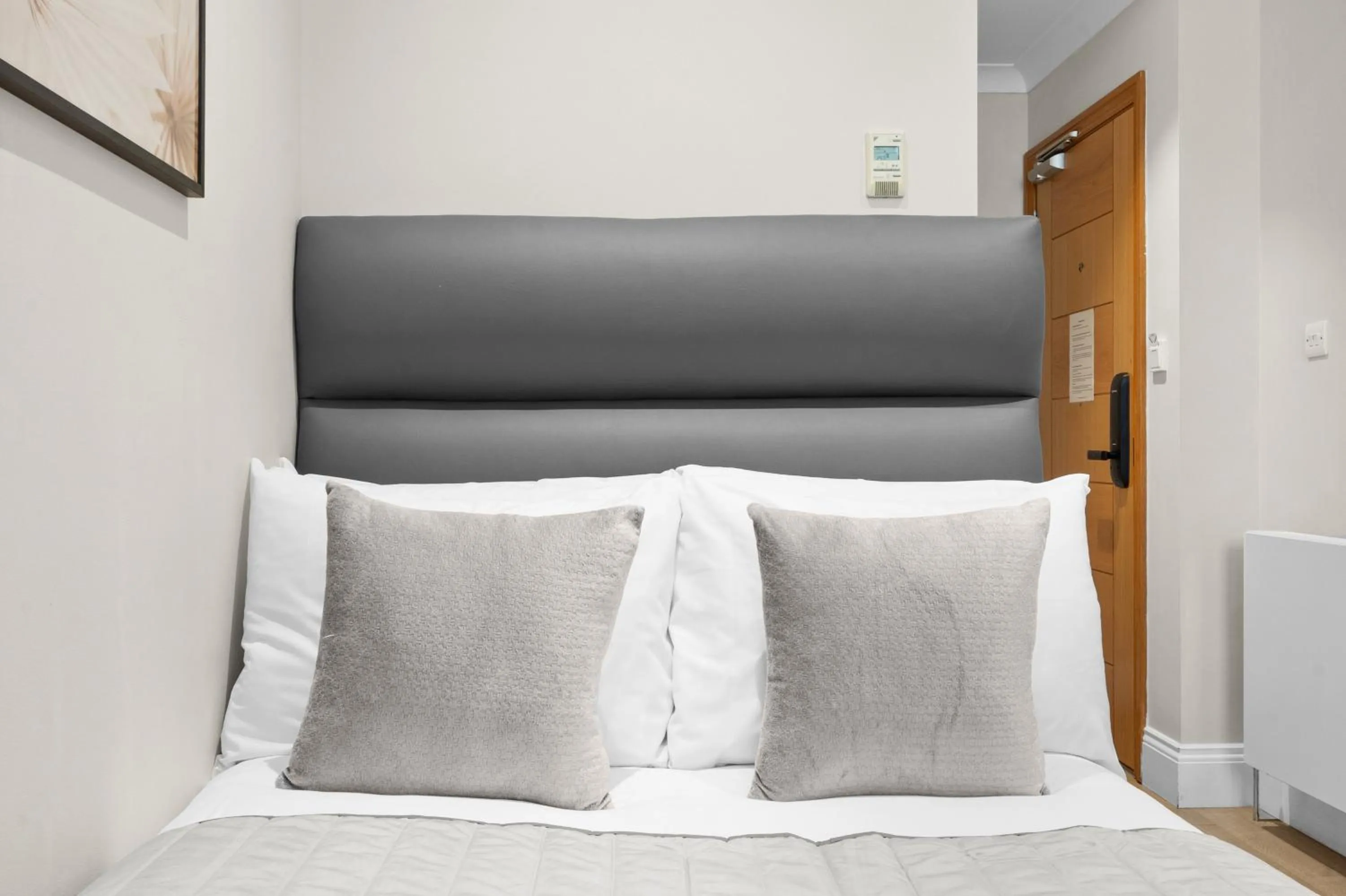 Bed in Cleveland Residences Russell Square