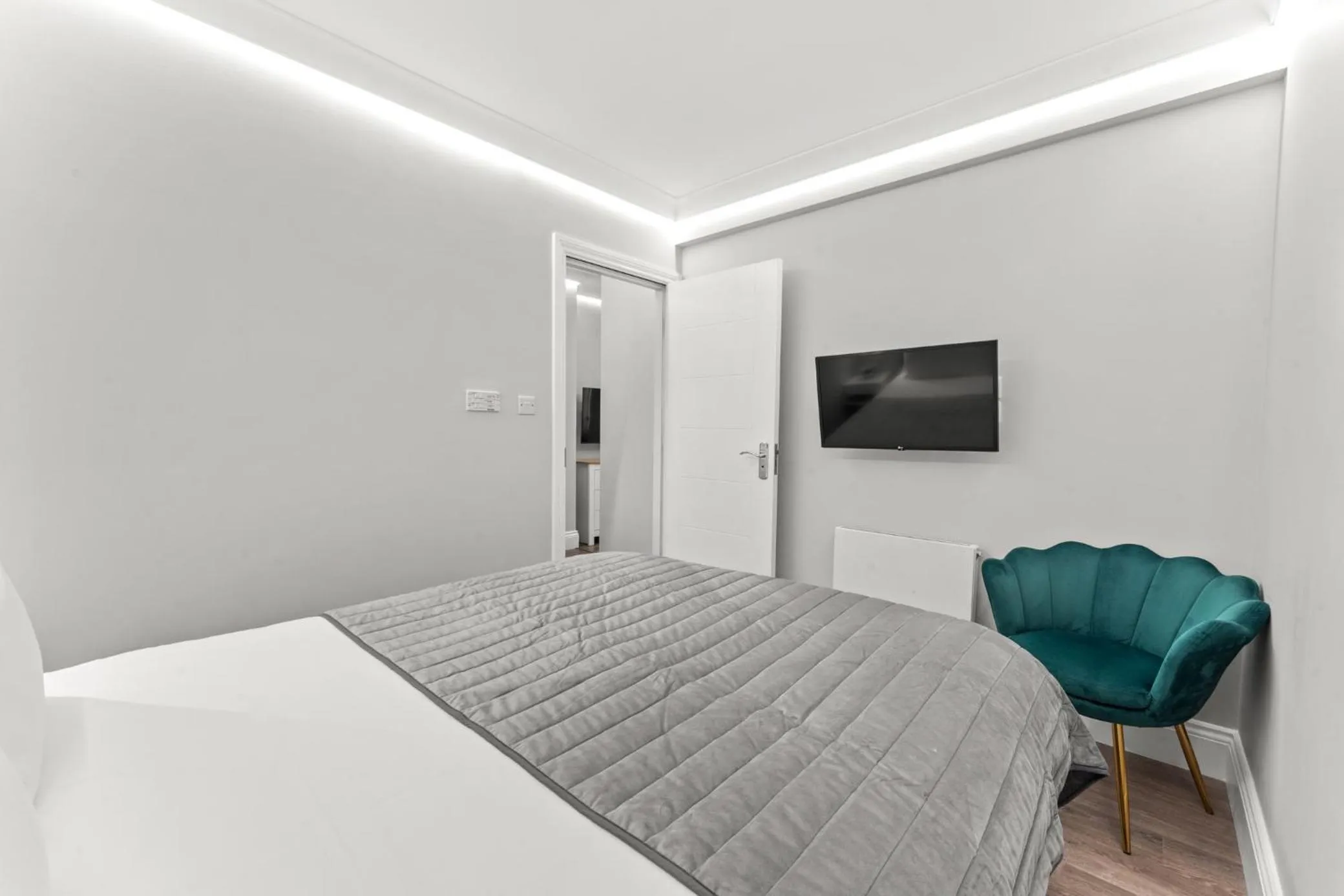 Bed in Cleveland Residences Russell Square