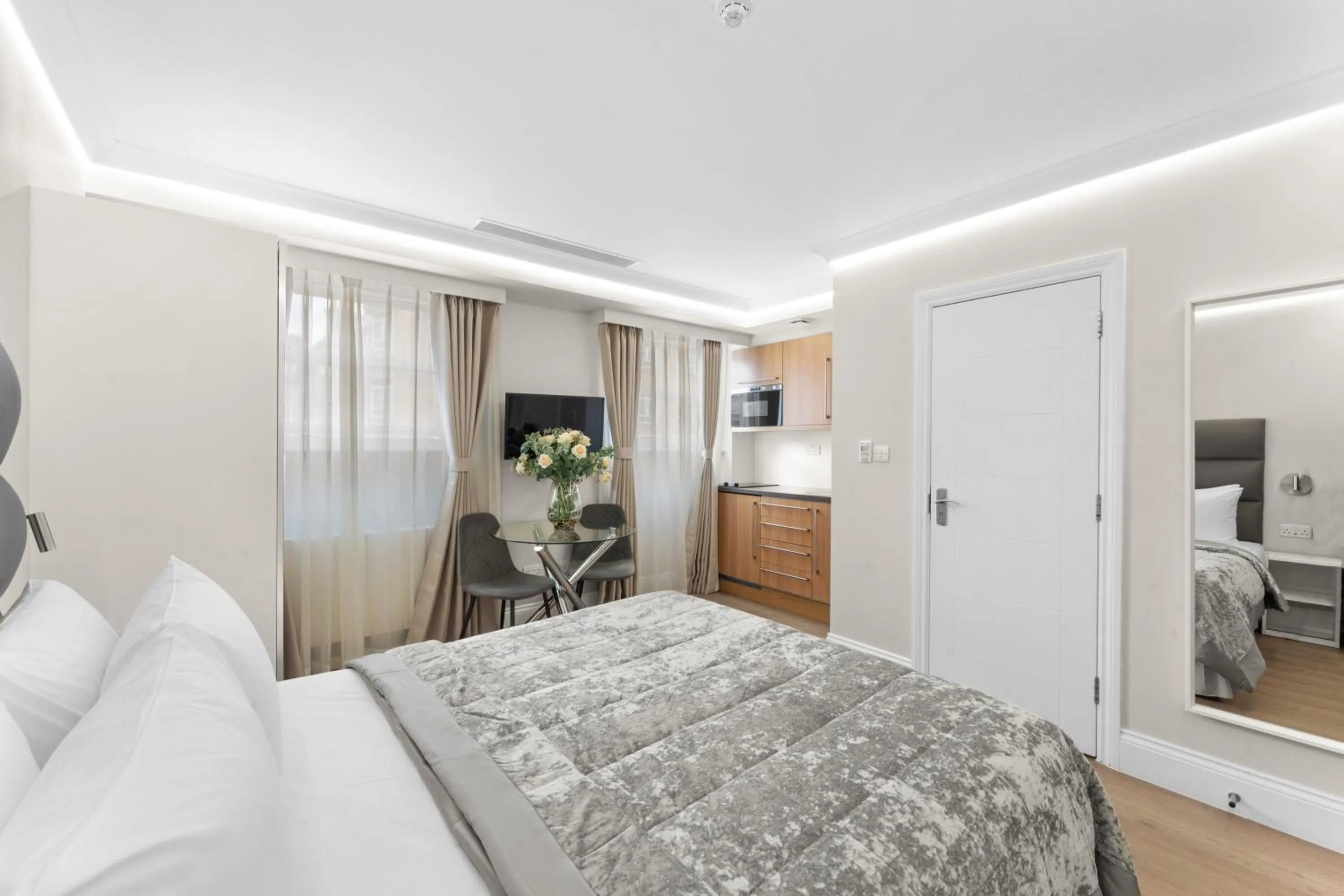 Bed in Cleveland Residences Russell Square