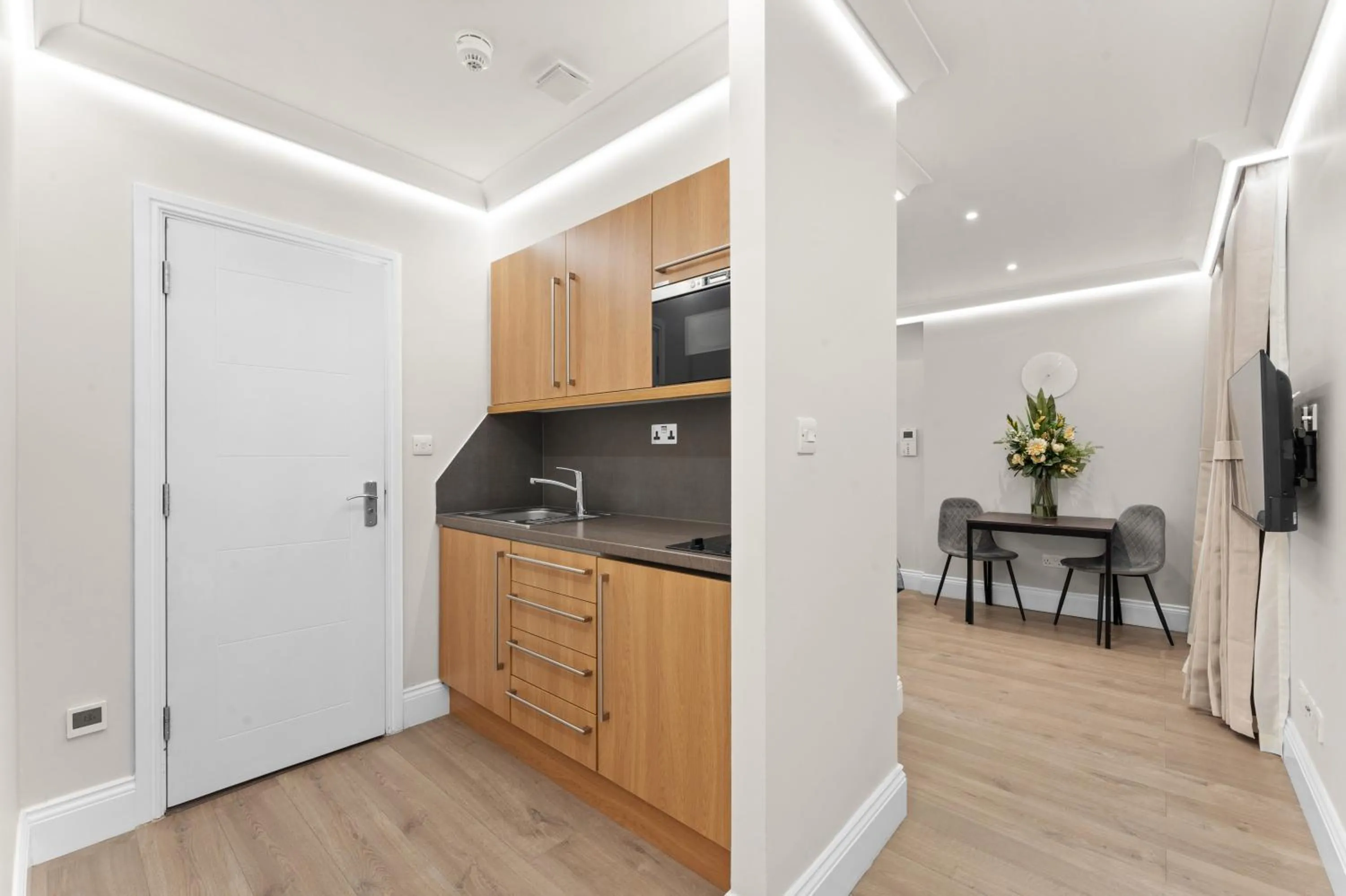 TV and multimedia in Cleveland Residences Russell Square