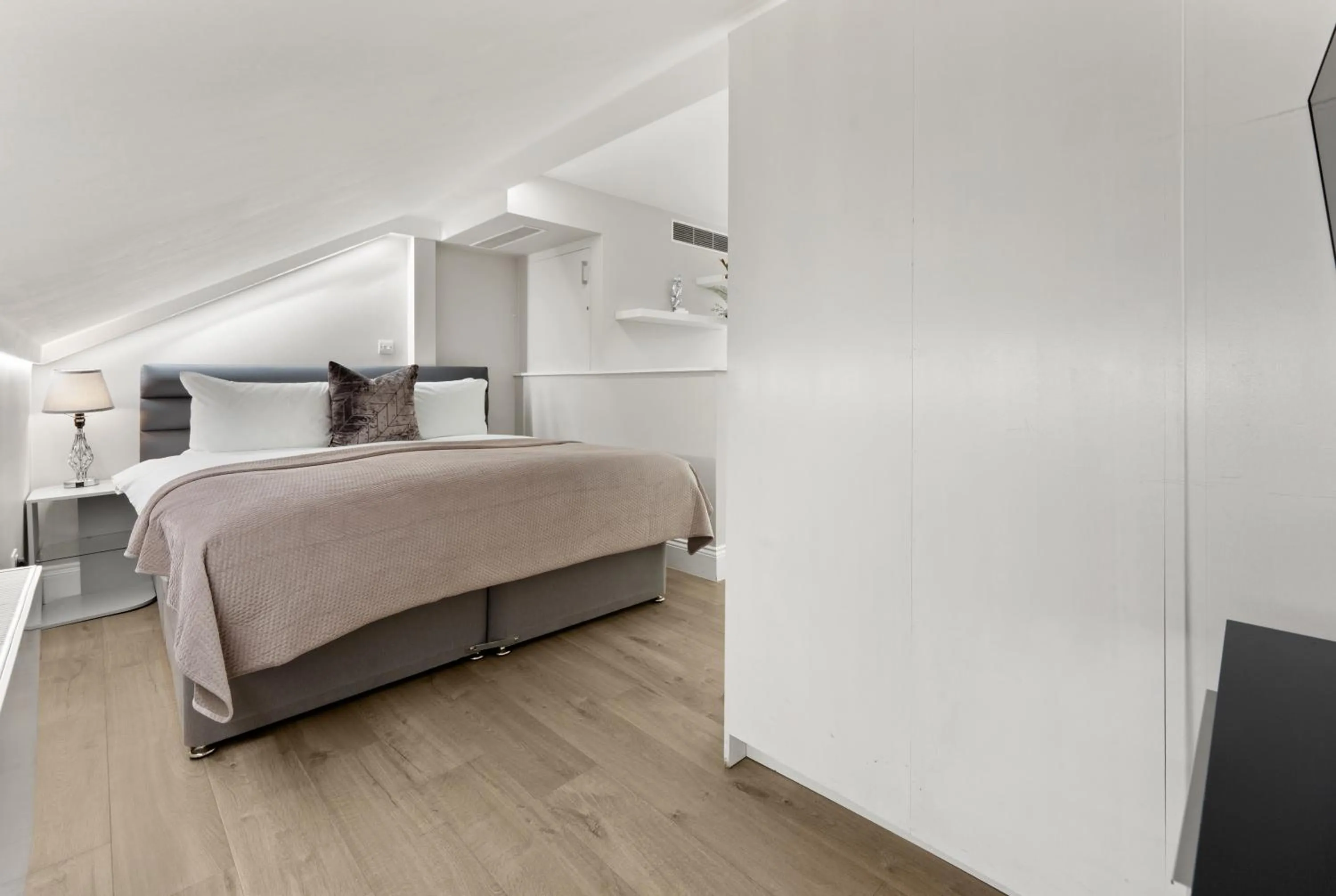 Bed in Cleveland Residences Russell Square