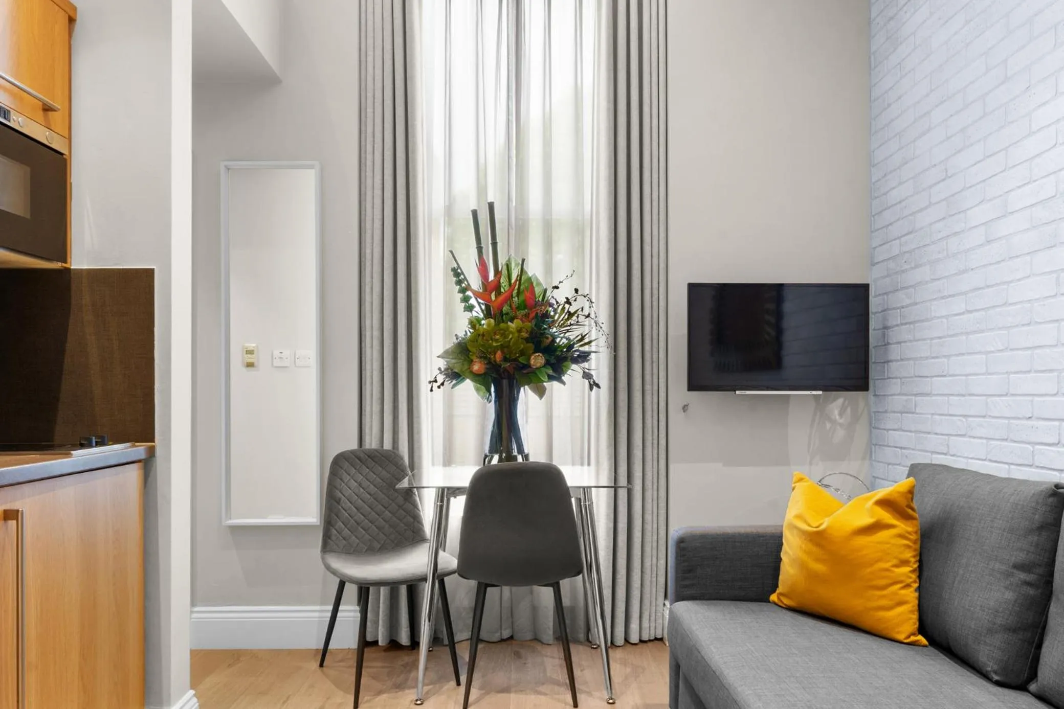 TV and multimedia in Cleveland Residences Russell Square