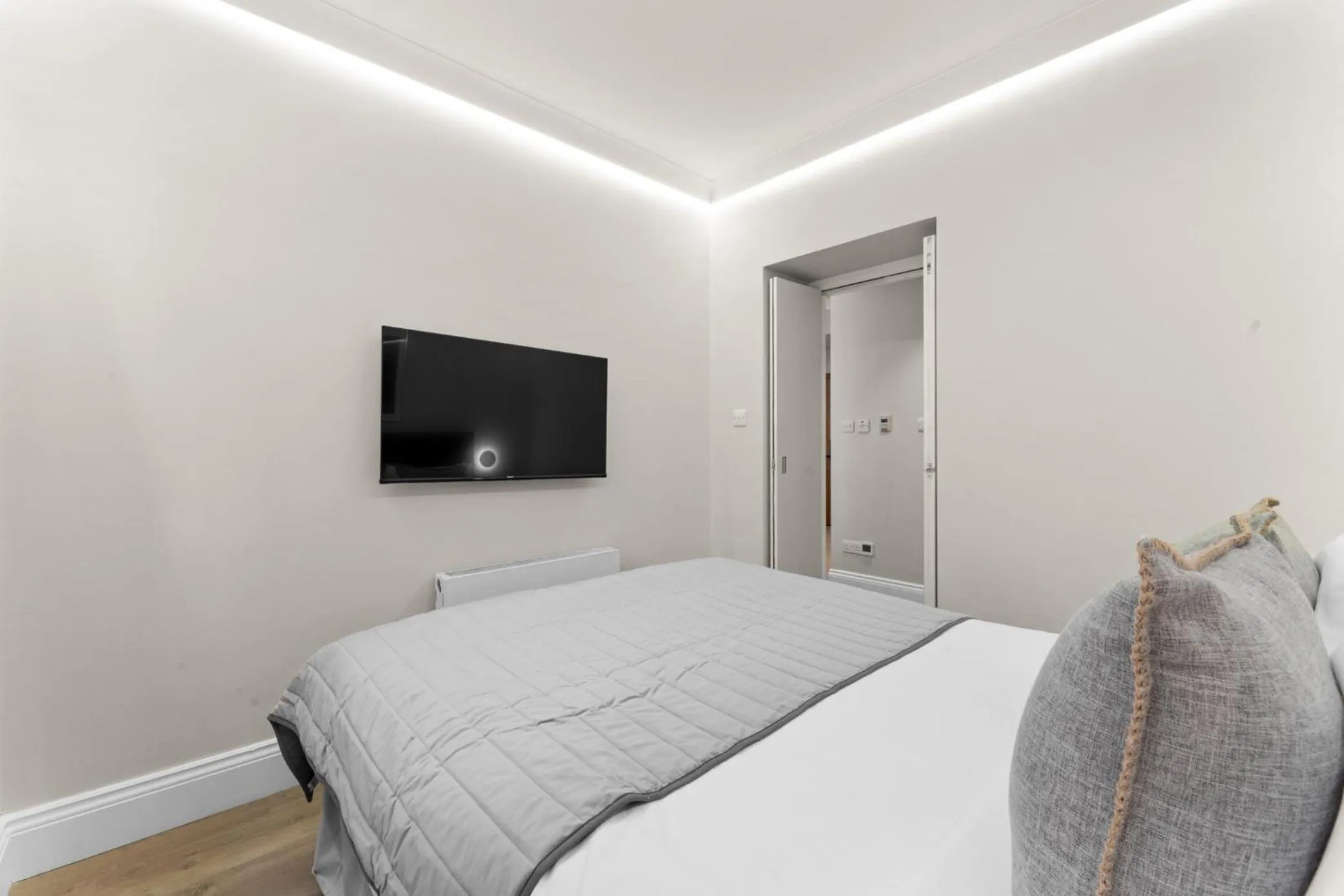 Bed in Cleveland Residences Russell Square