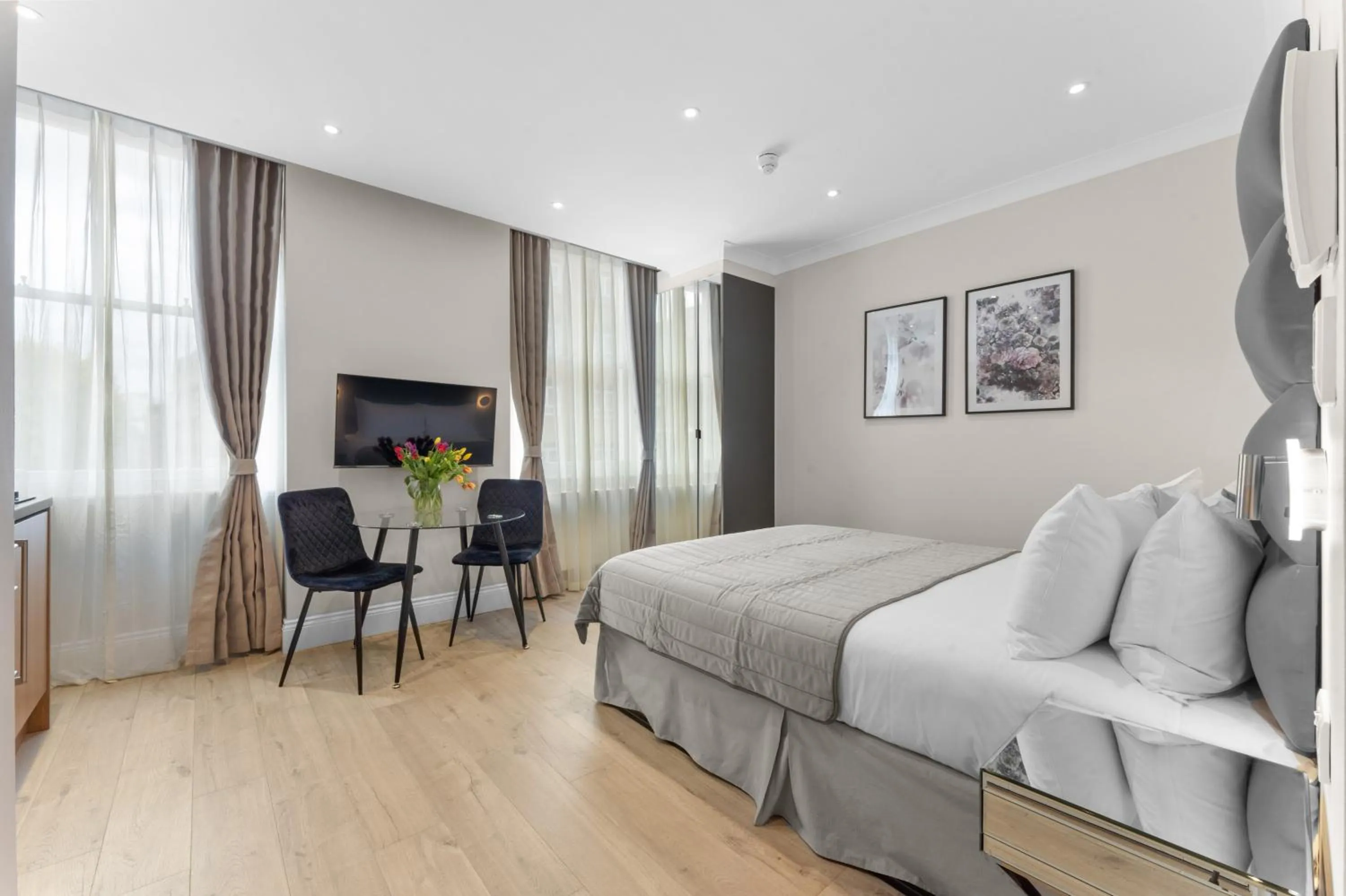 Bed in Cleveland Residences Russell Square