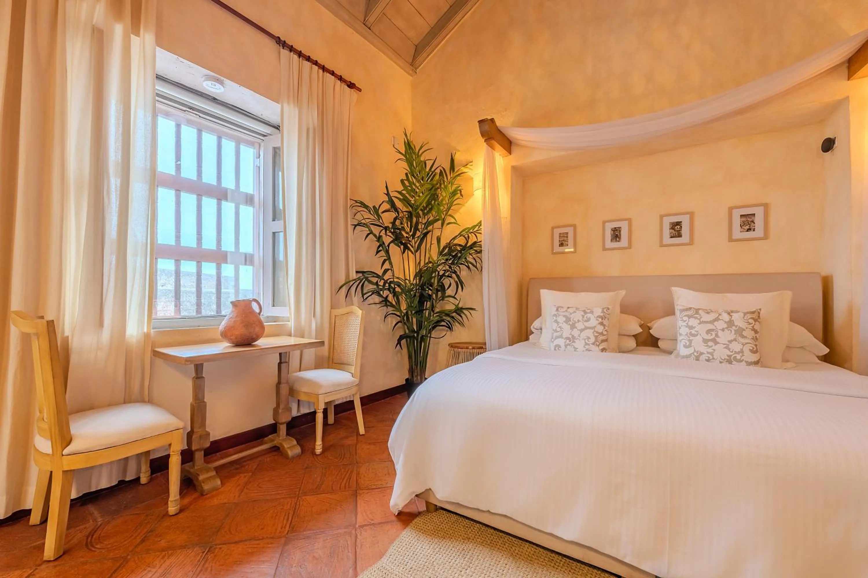 Photo of the whole room, Bed in Moet Cartagena Hotel Boutique Adutls Only