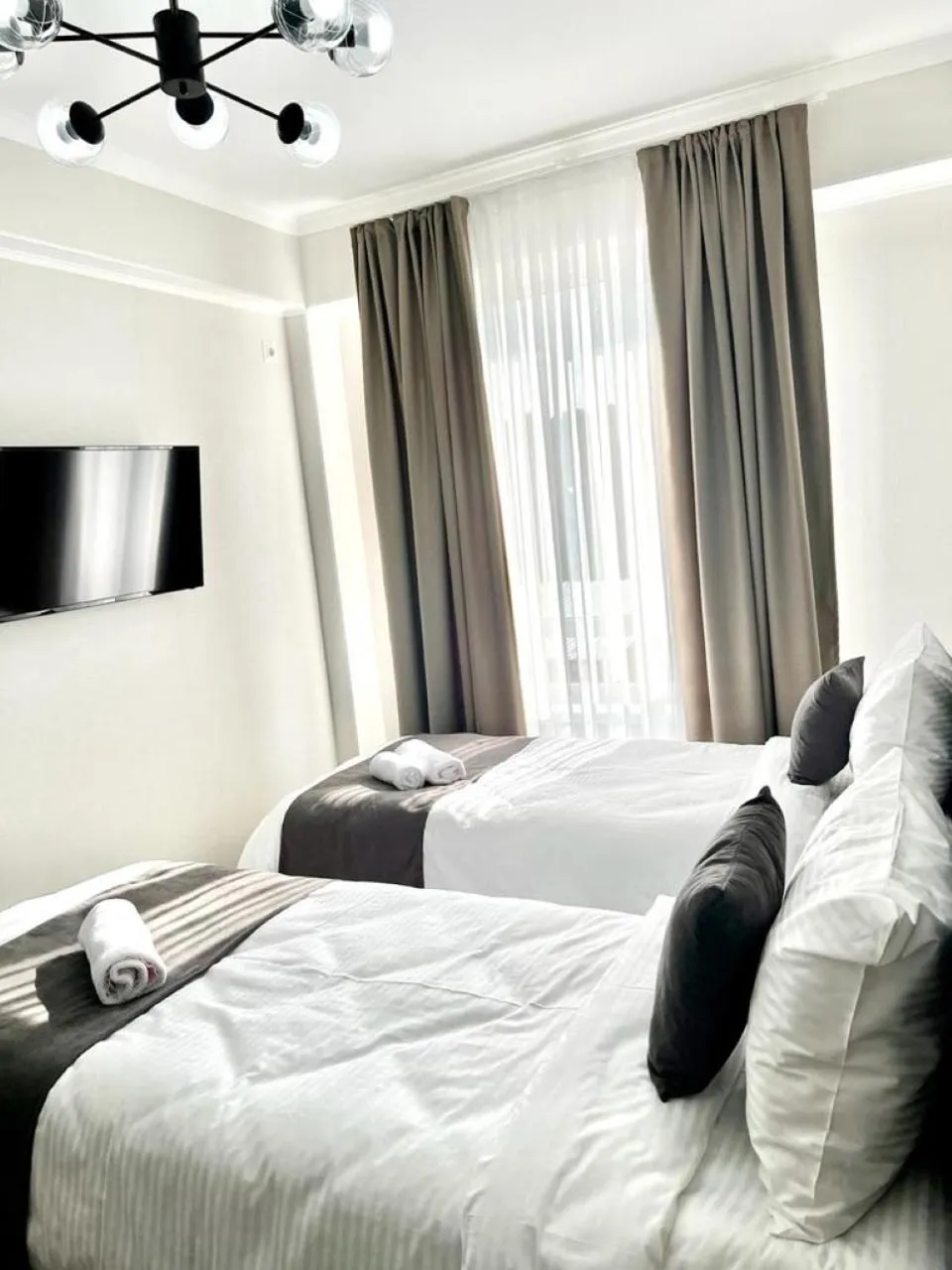 Bedroom, Bed in Urban Hotel