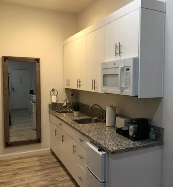 Villa Alamari Inn and Suites