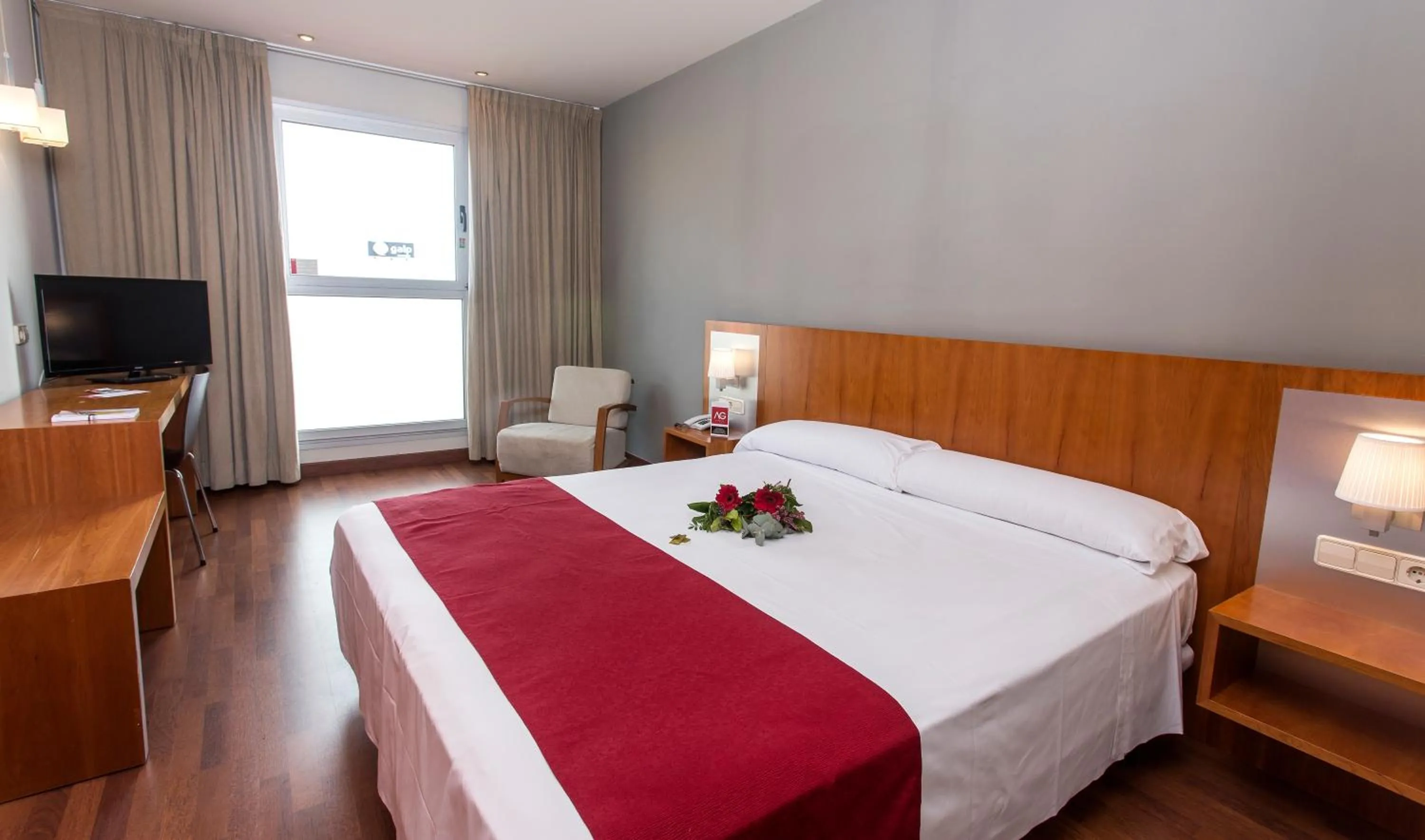 TV and multimedia, Bed in Hotel AG Express Elche