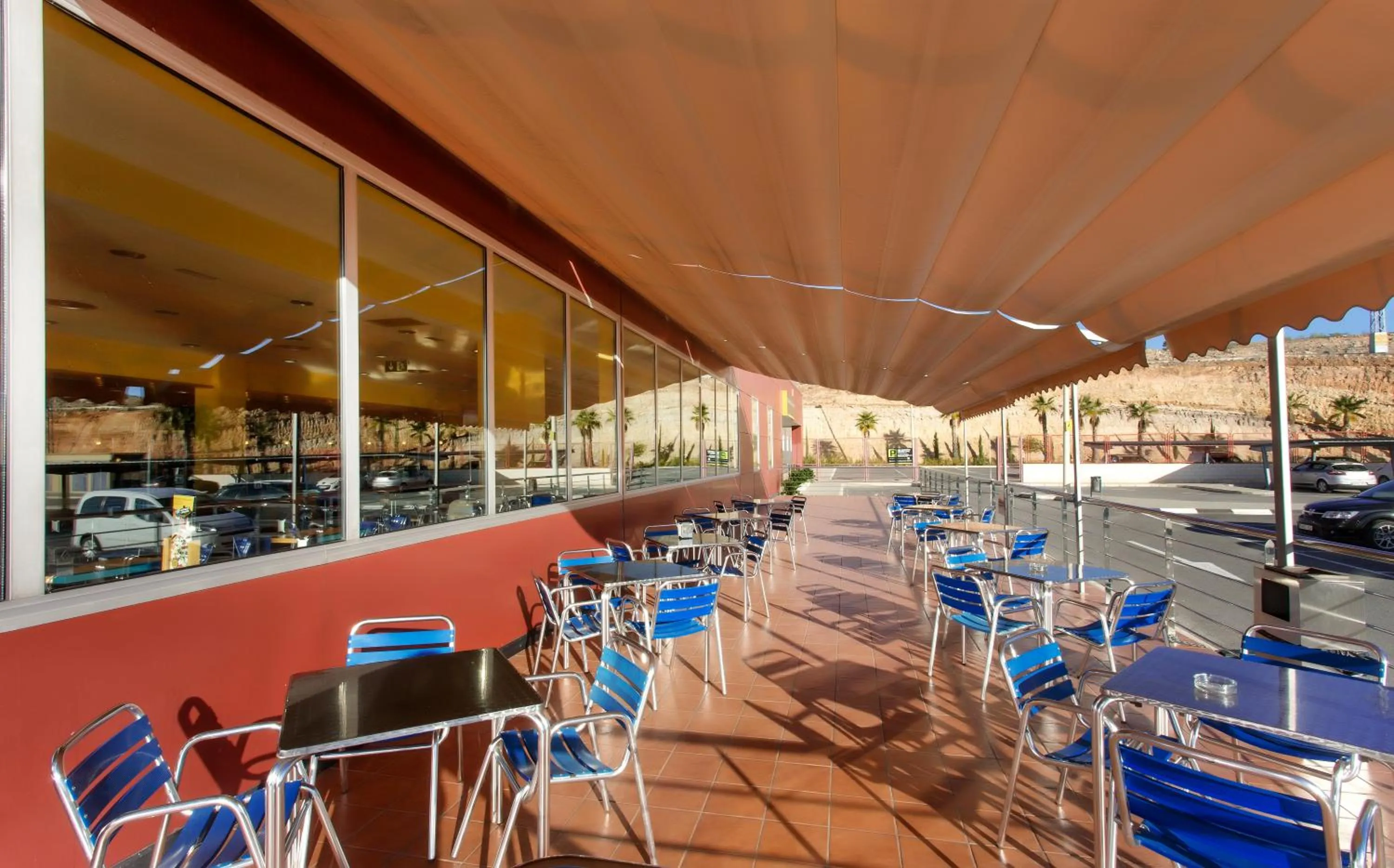 Patio in Hotel AG Express Elche