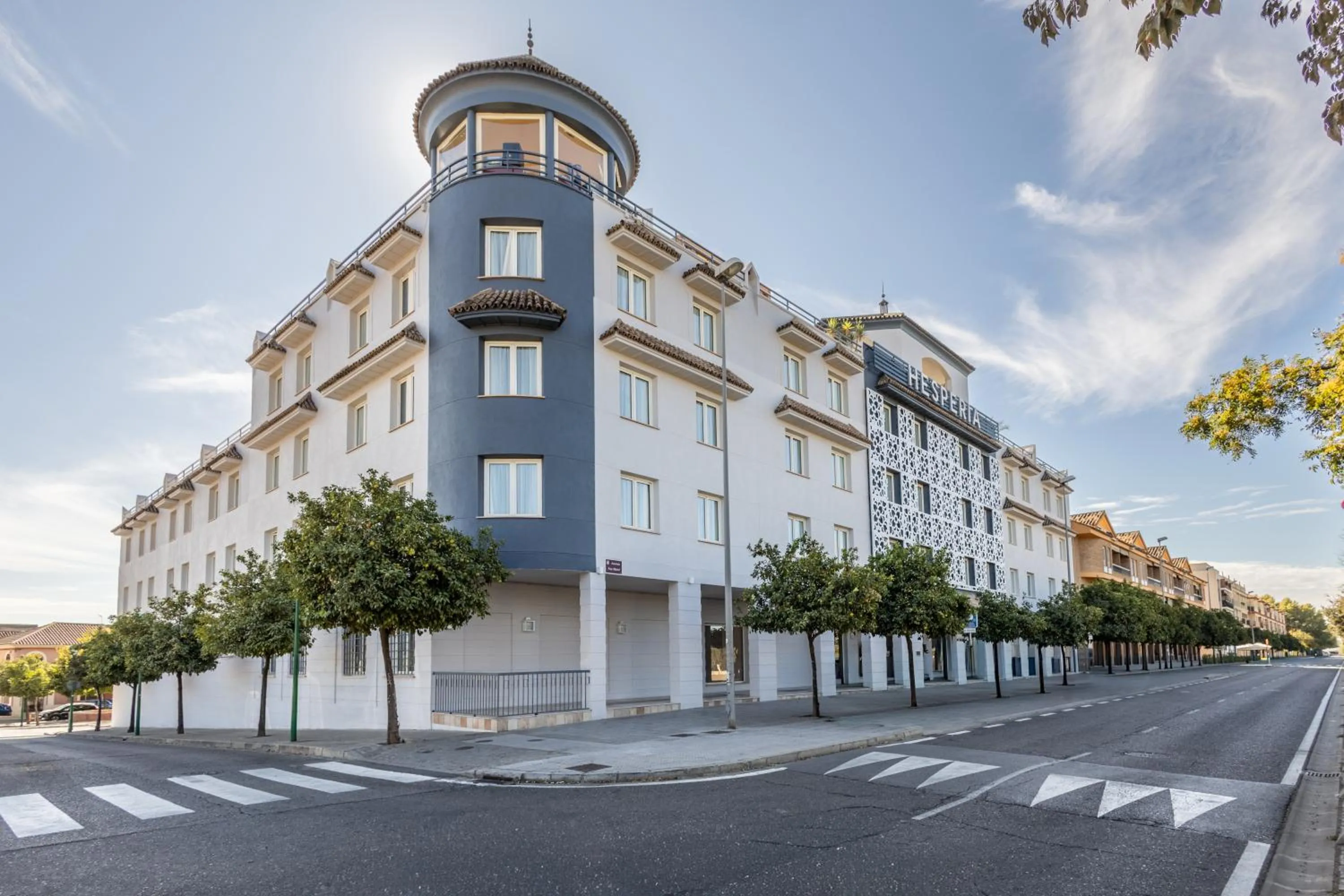 Property building in Hesperia Córdoba