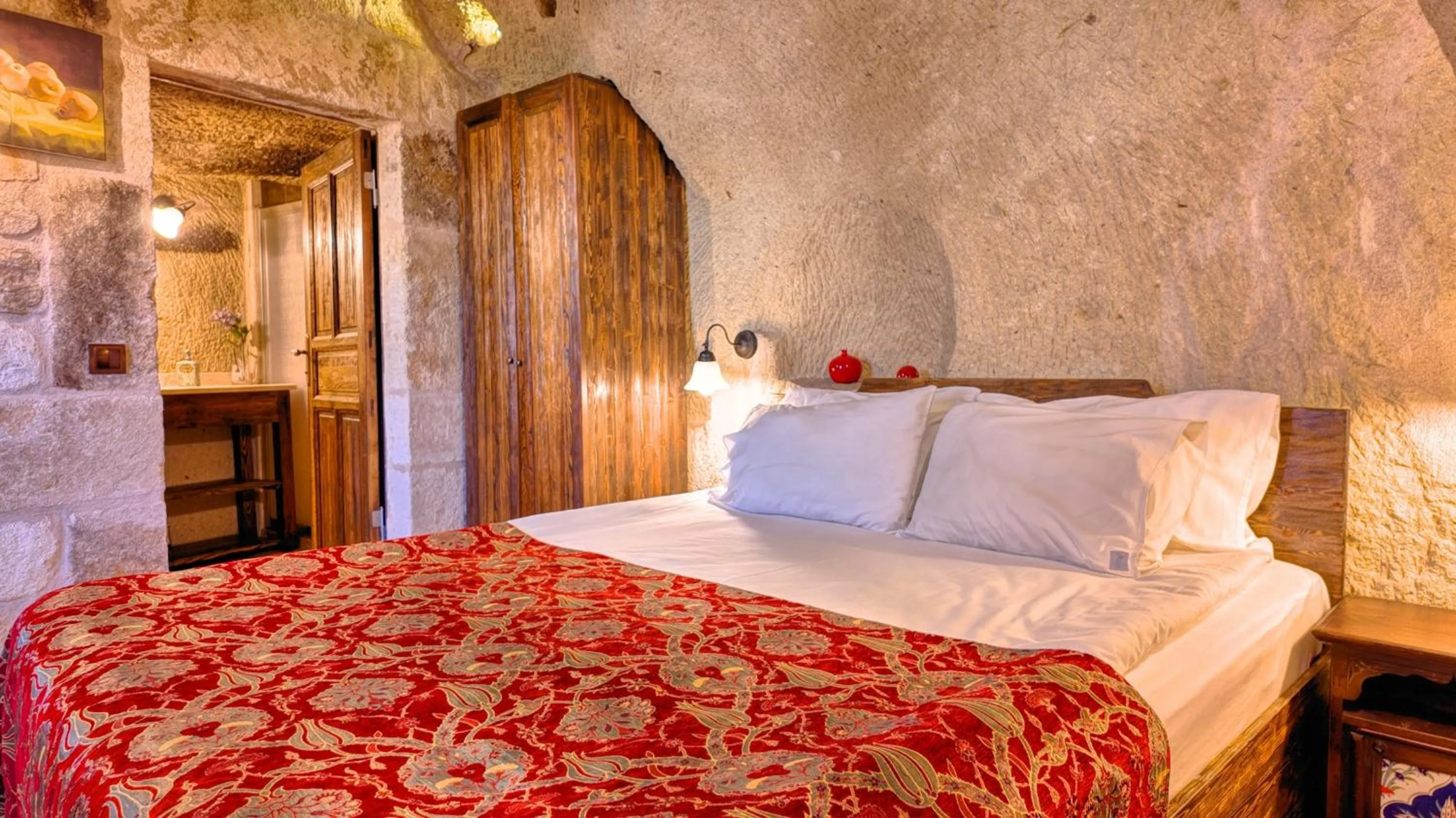 Bed in Shiraz Cave Cappadocia