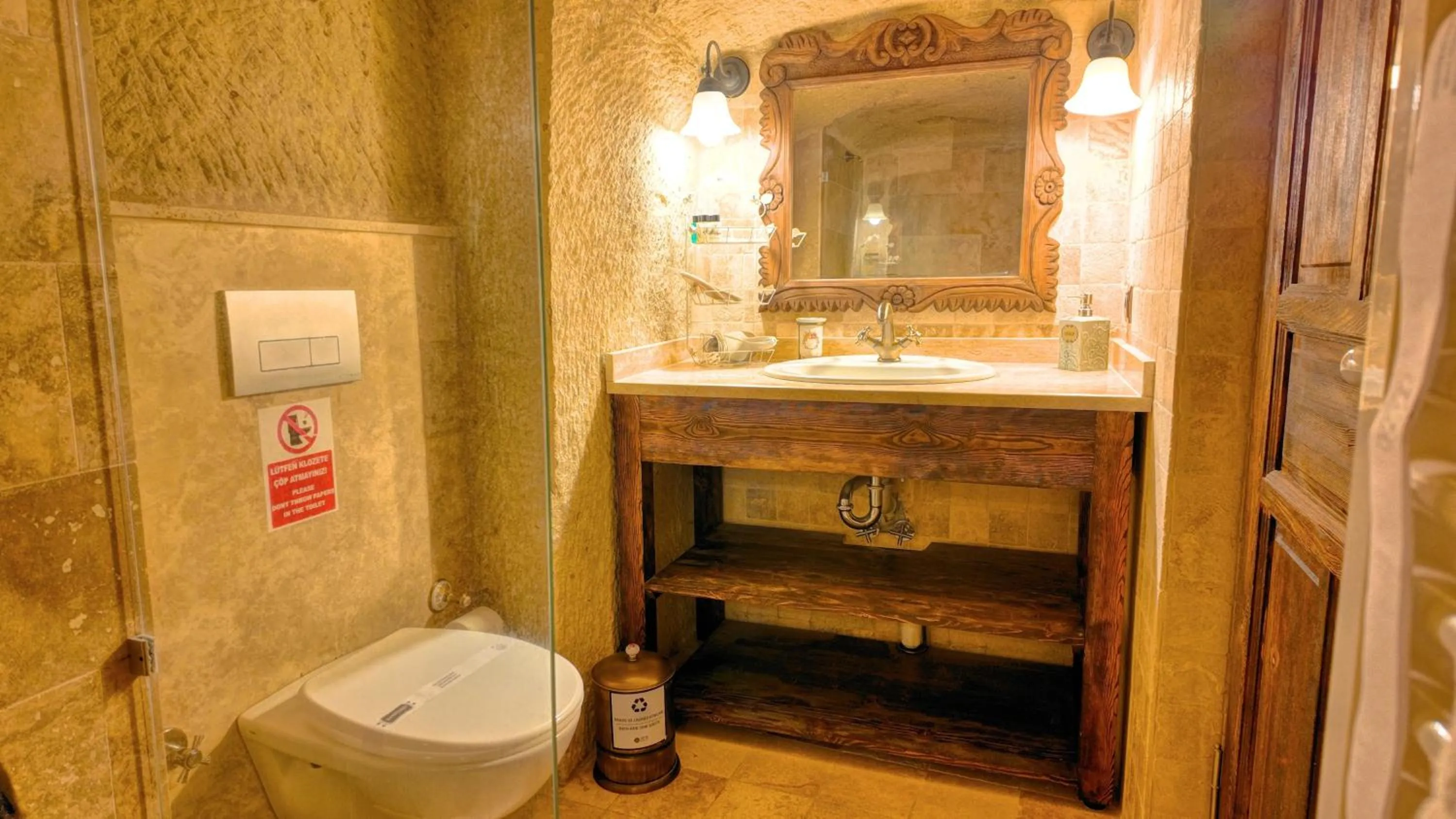 Bathroom in Shiraz Cave Cappadocia