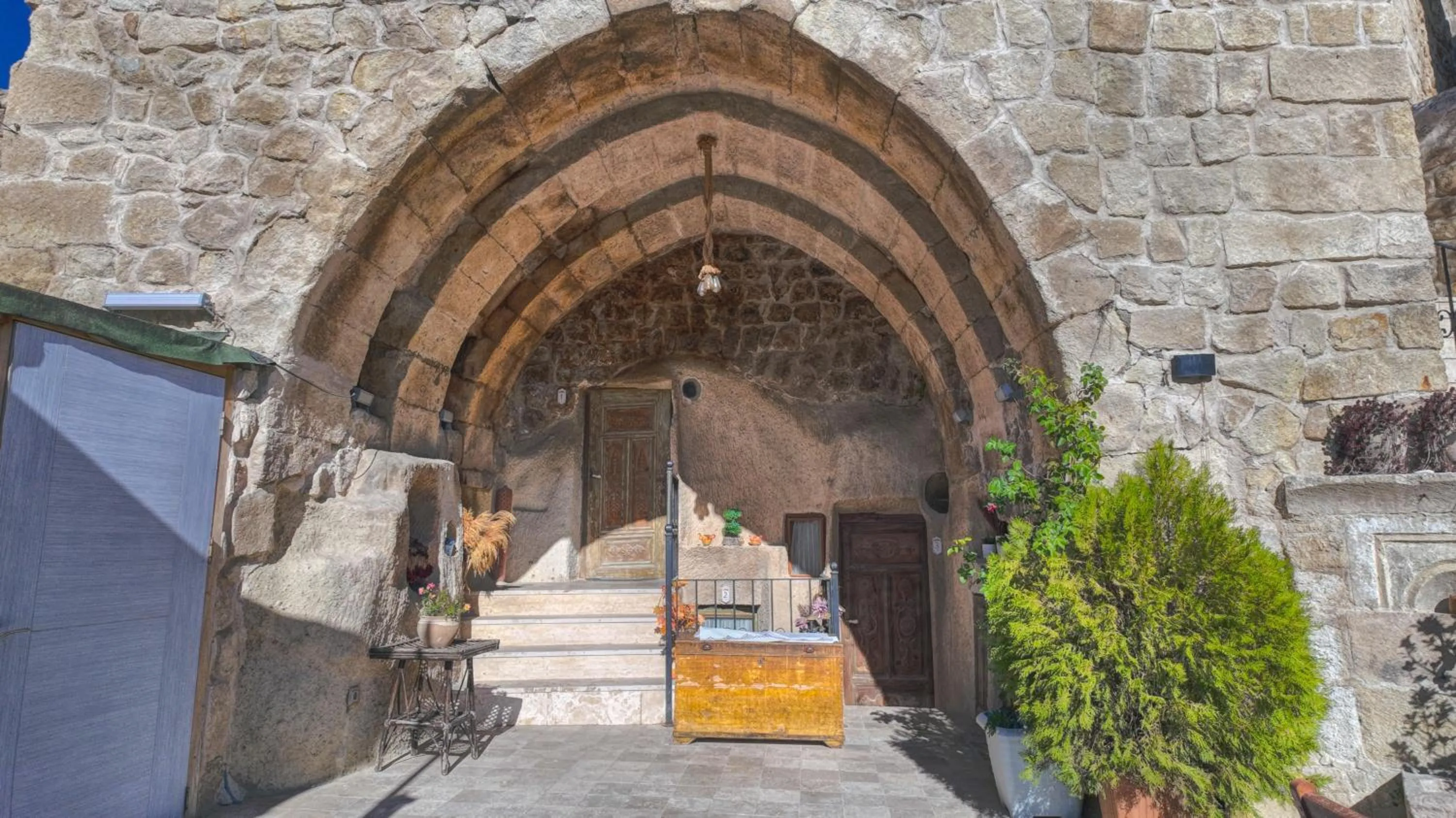 Day in Shiraz Cave Cappadocia