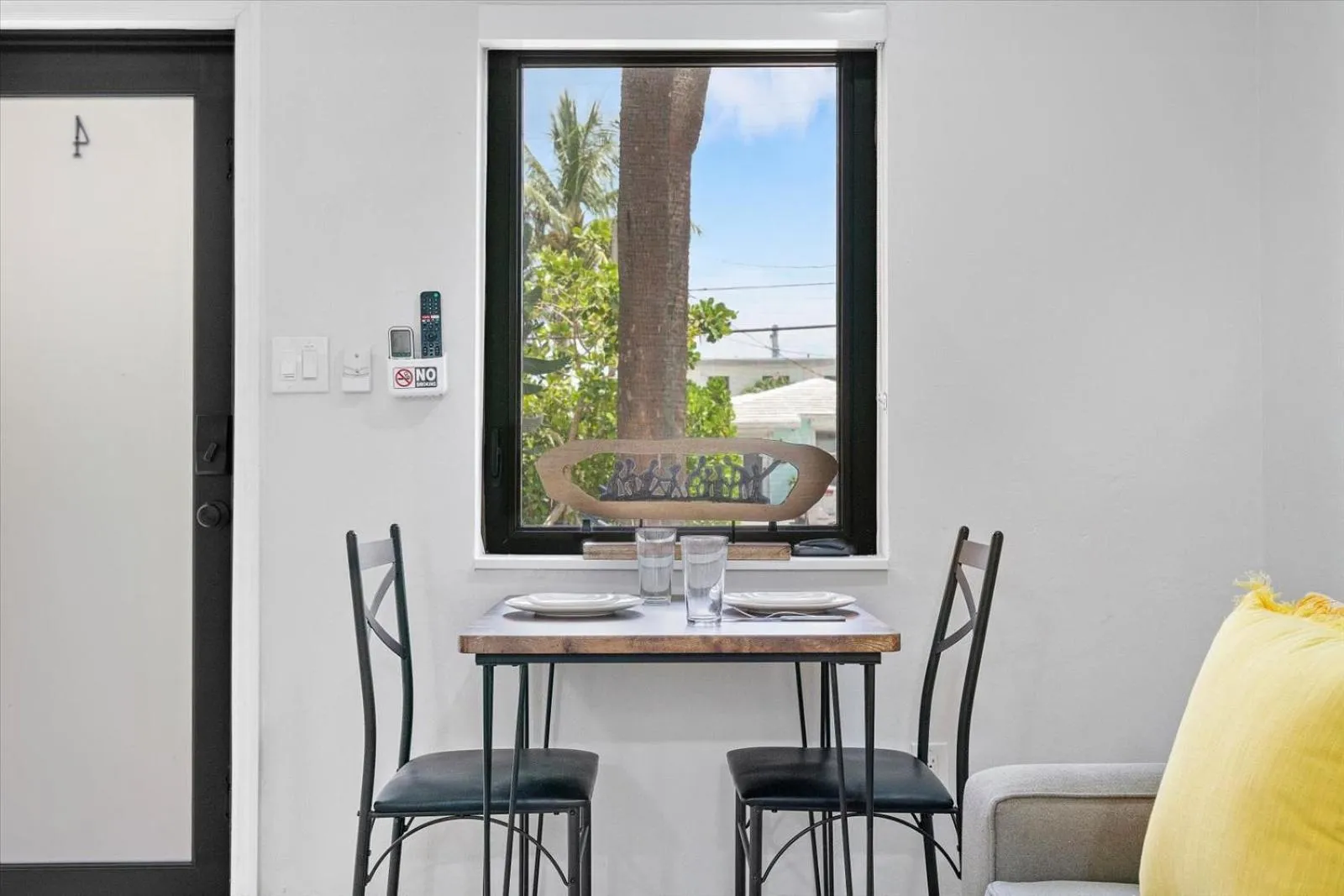 Dining area in Walnut By The Sea