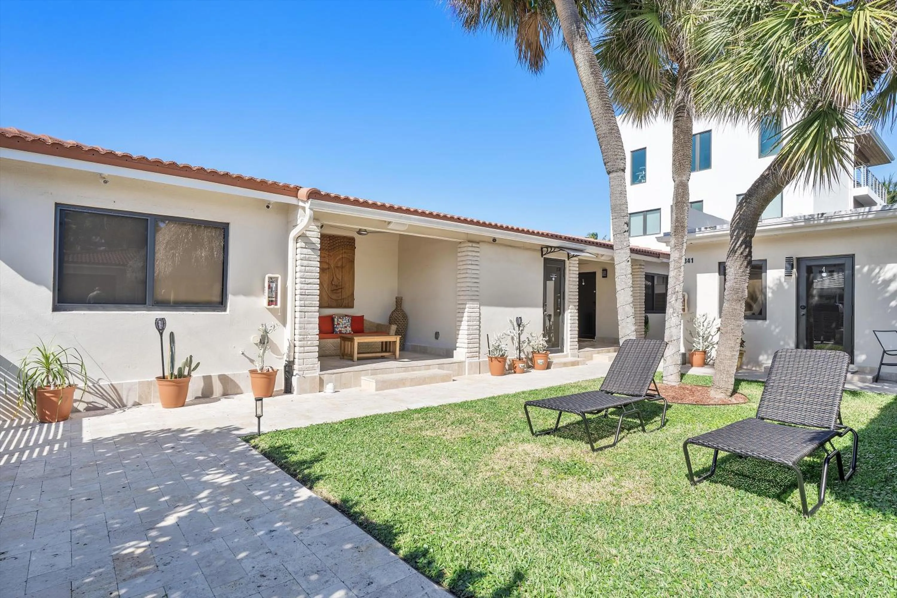 sunbed in Walnut By The Sea
