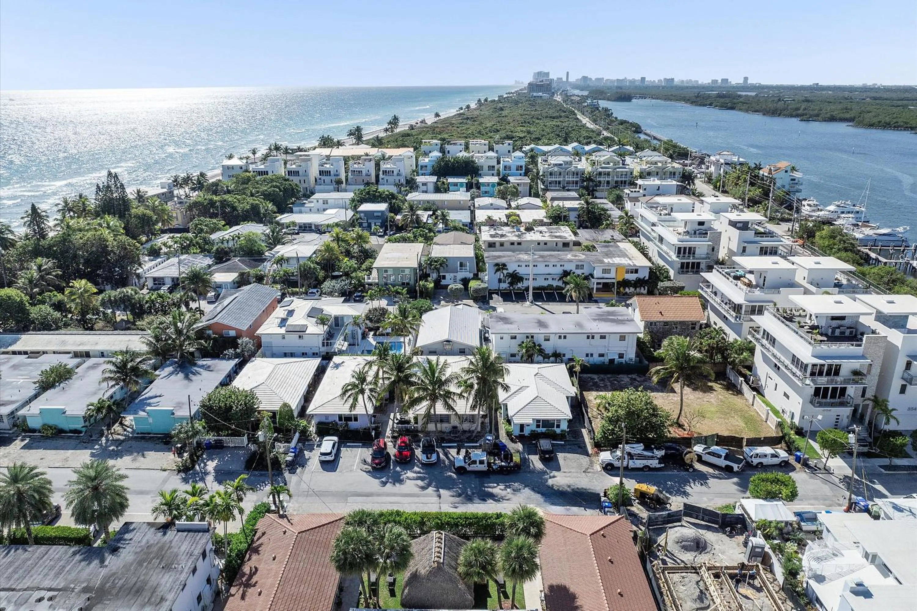 Street view in Walnut By The Sea