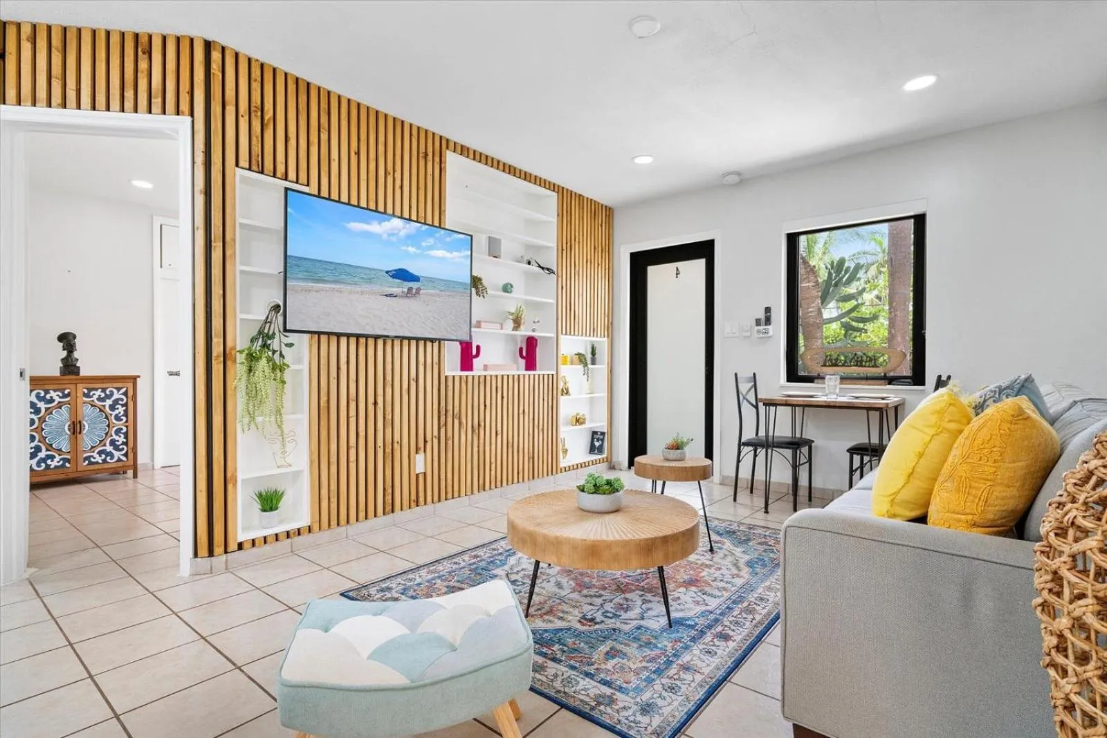 TV and multimedia in Walnut By The Sea