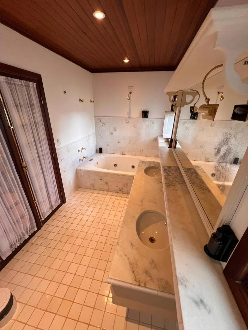 Hot Tub in Hotel Pousada Bella Locanda