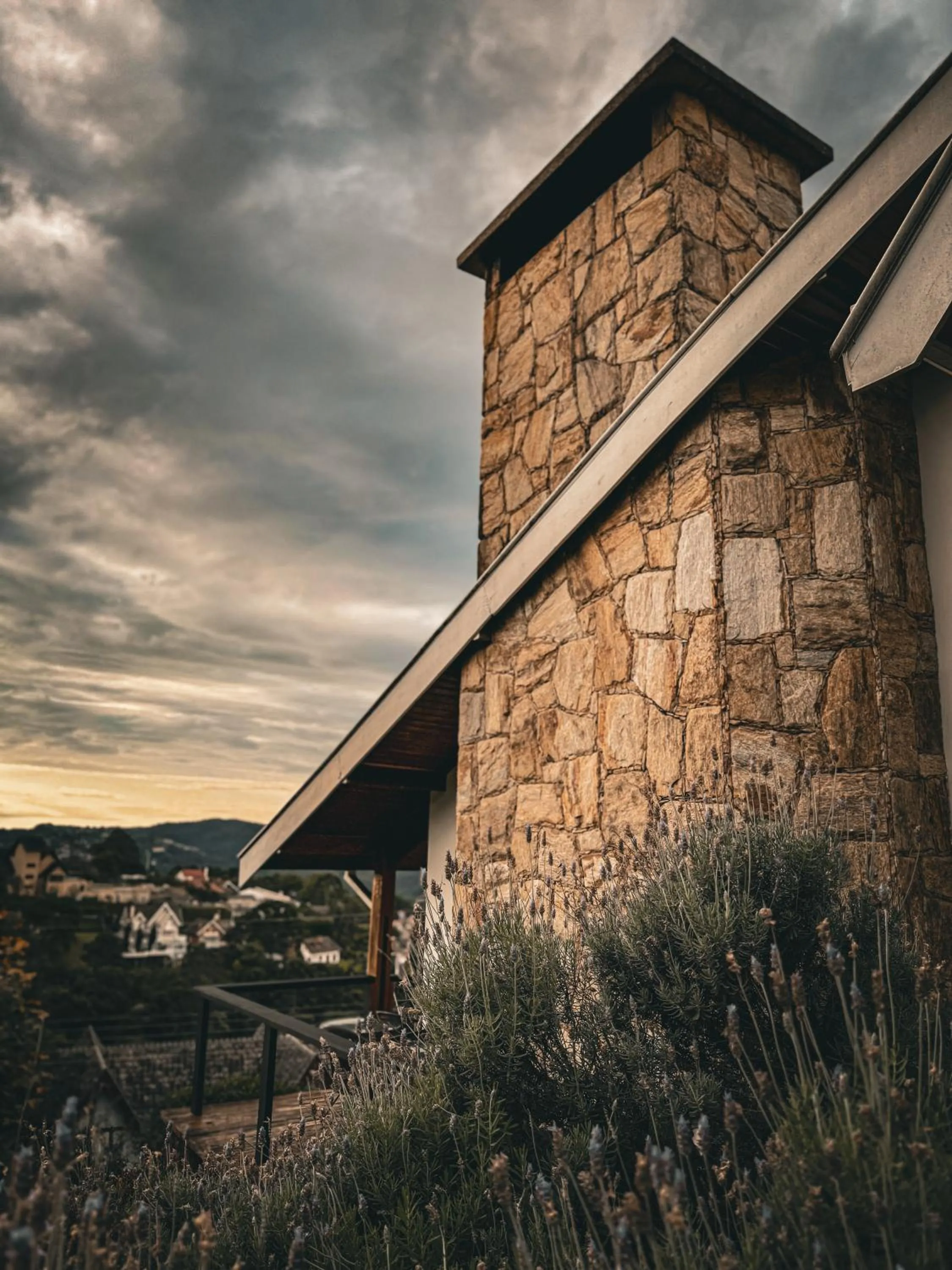 Property building in Hotel Pousada Bella Locanda