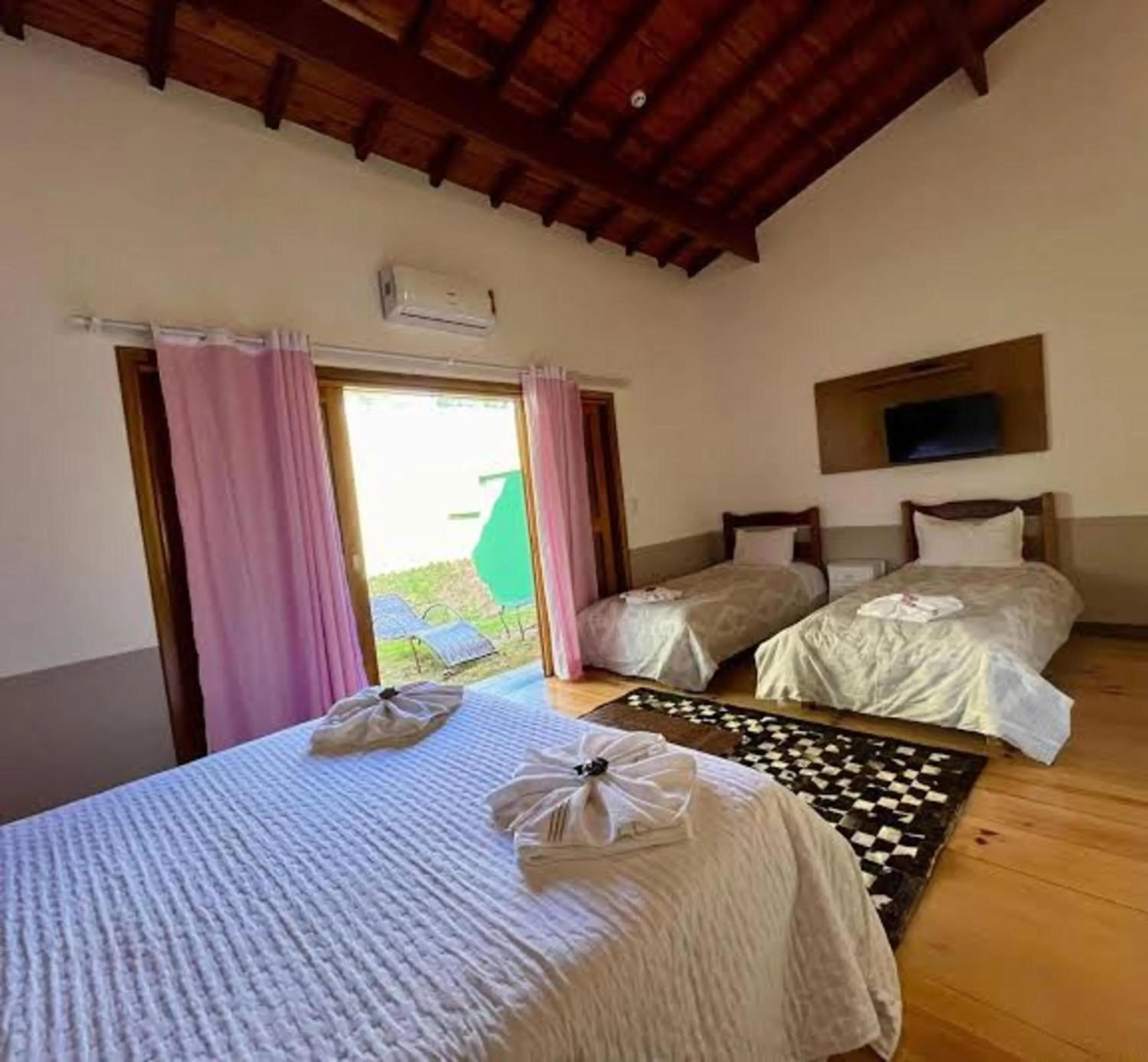 Bedroom, Bed in Hotel Pousada Bella Locanda