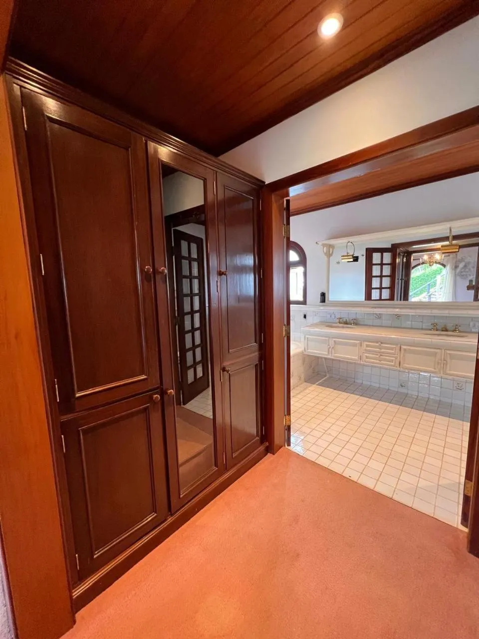 wardrobe, Bed in Hotel Pousada Bella Locanda