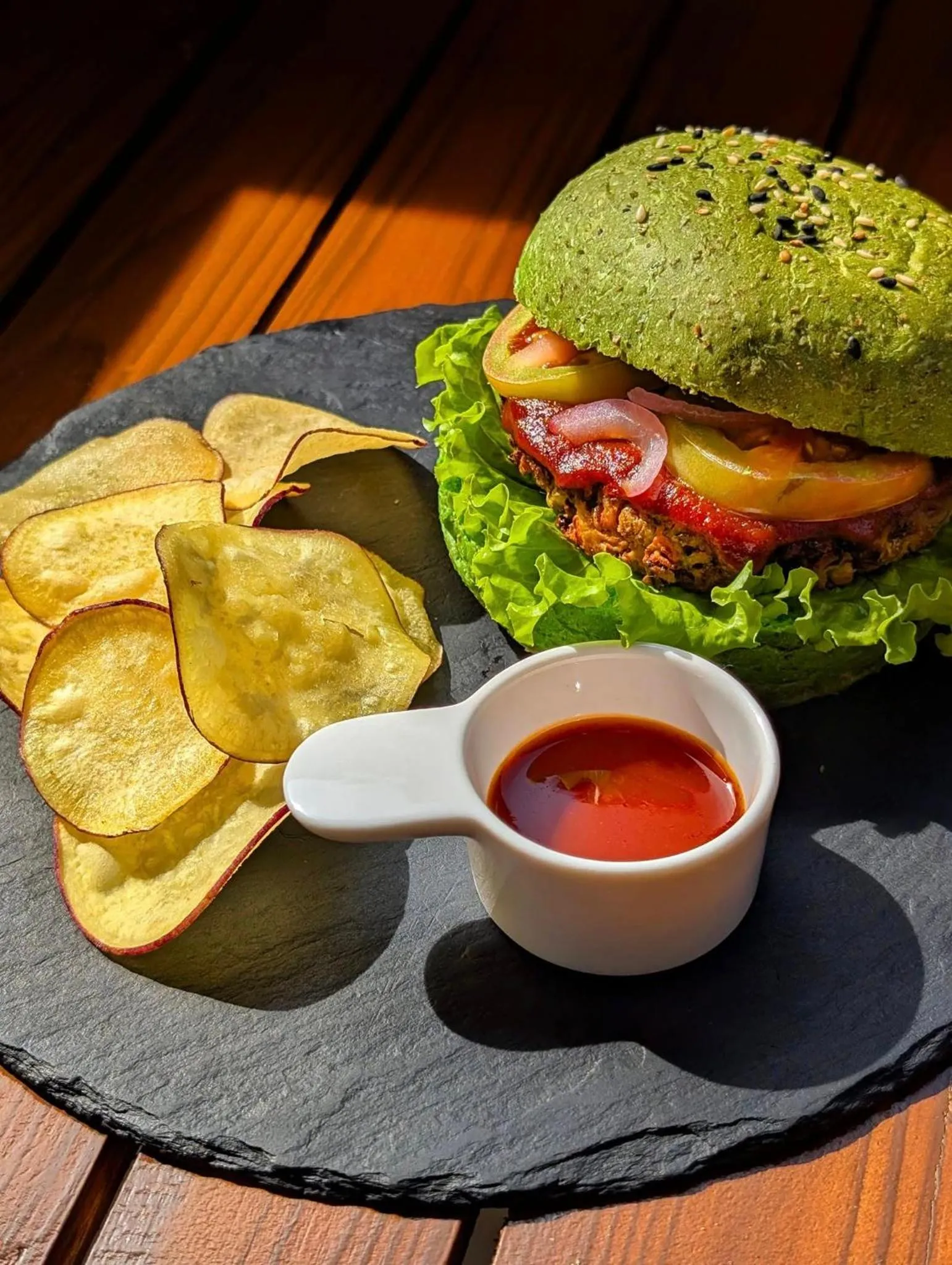 Restaurant/places to eat in Kayong's Inn