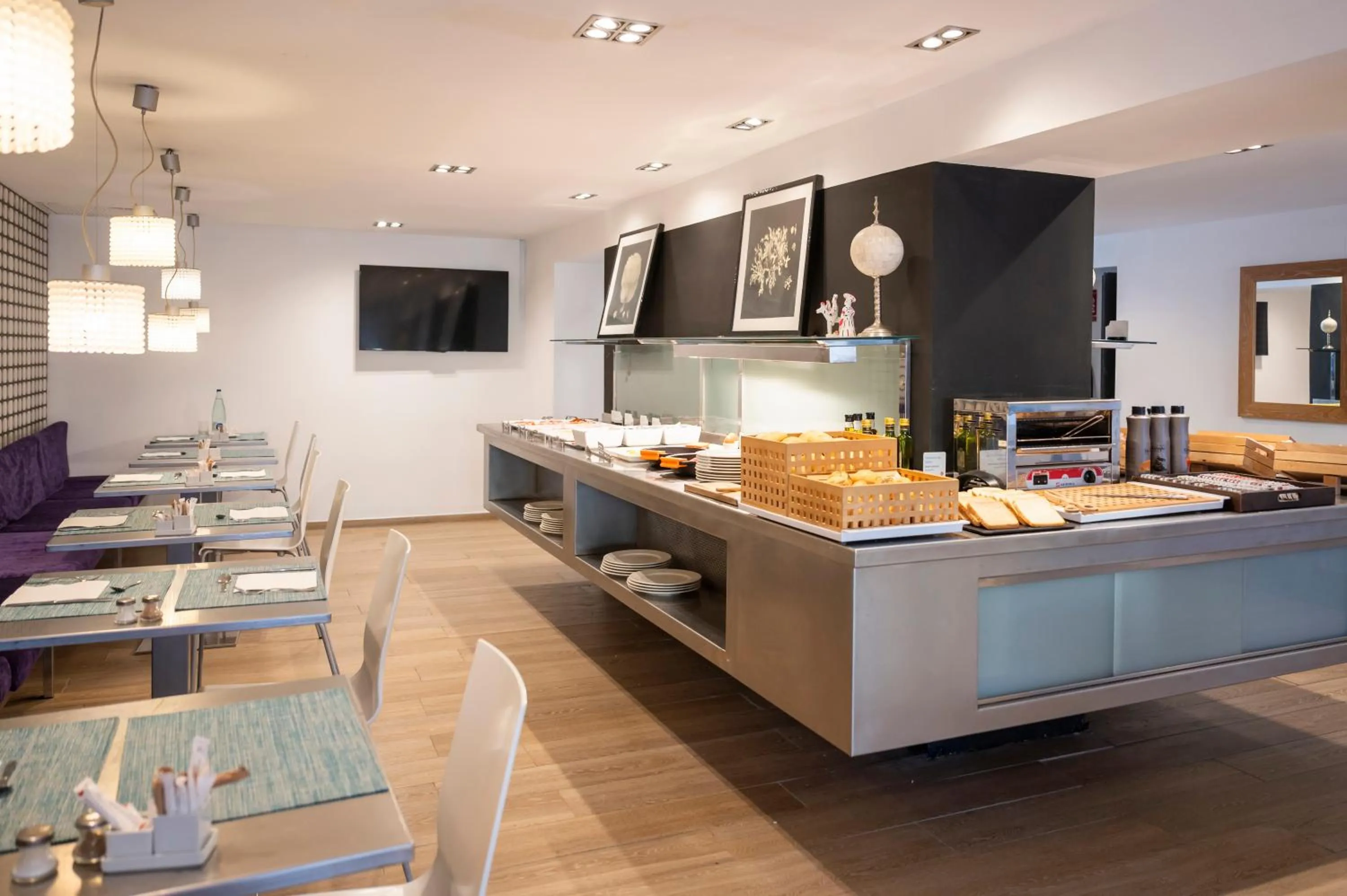 Buffet breakfast in Hesperia Mallorca