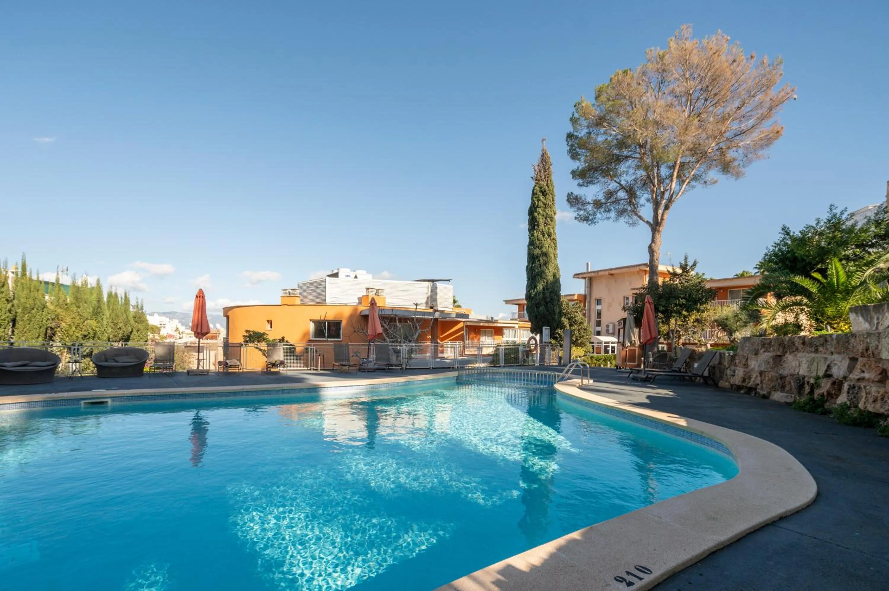 Swimming pool in Hesperia Mallorca